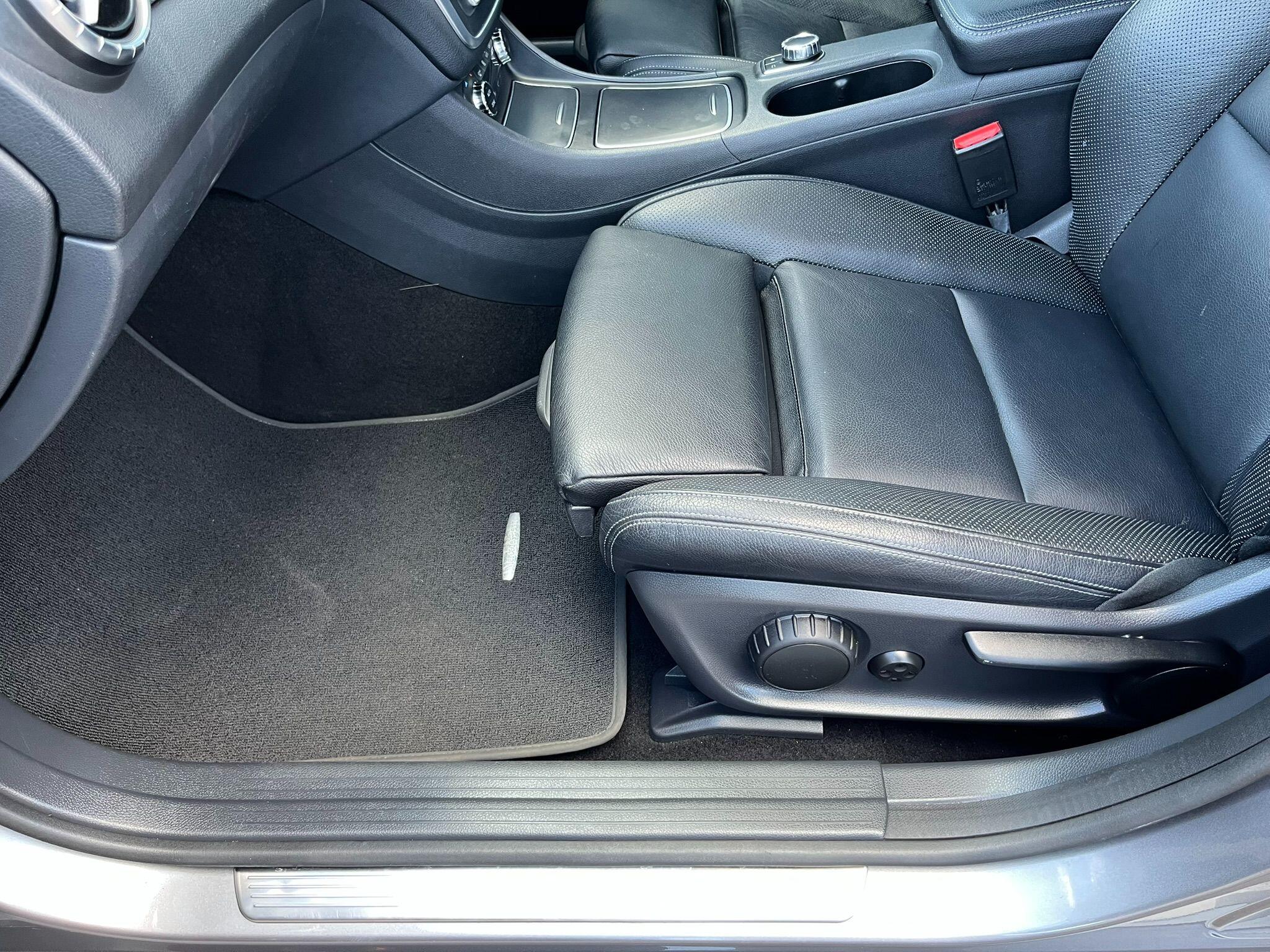 Mercedes-Benz Cla view 25