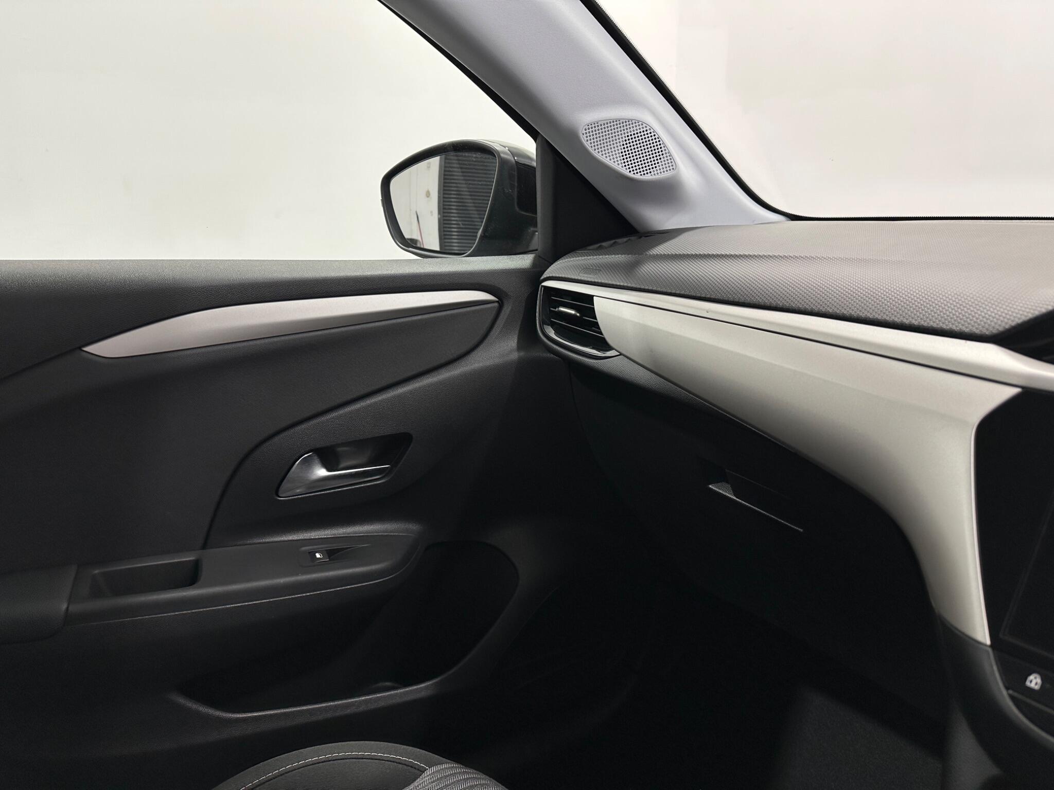 Vauxhall Corsa view 23