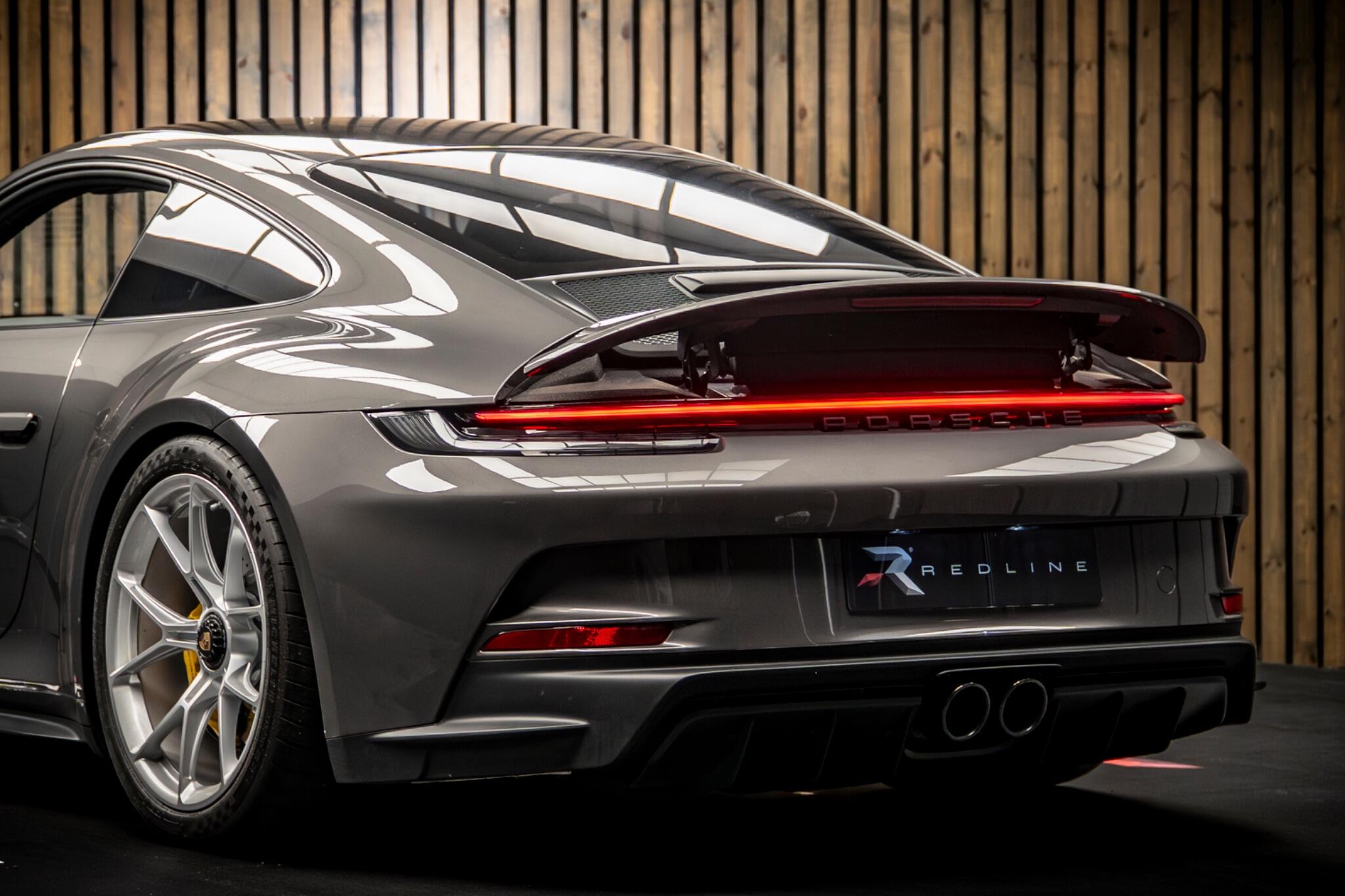 Porsche 911 view 20