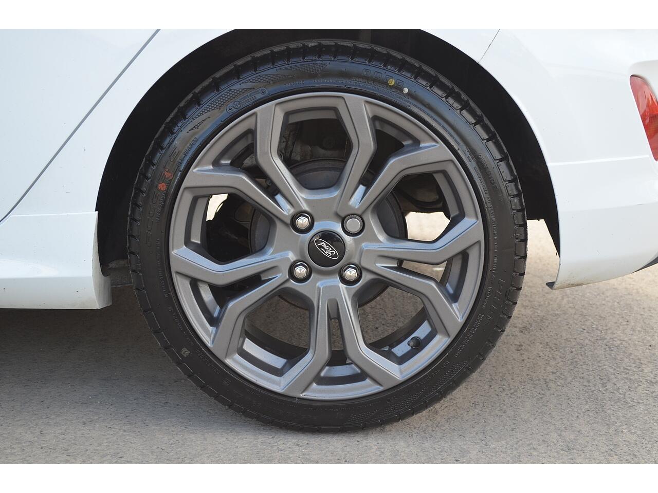 Ford Fiesta view 24