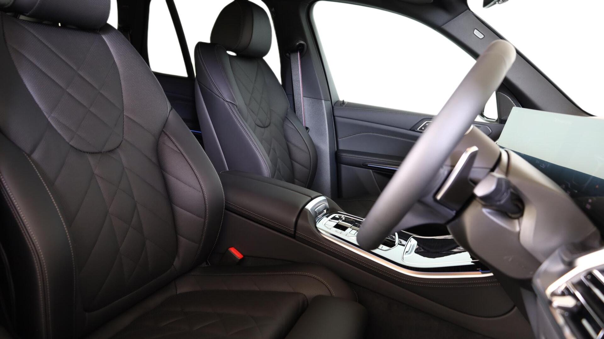 BMW X5 view 11