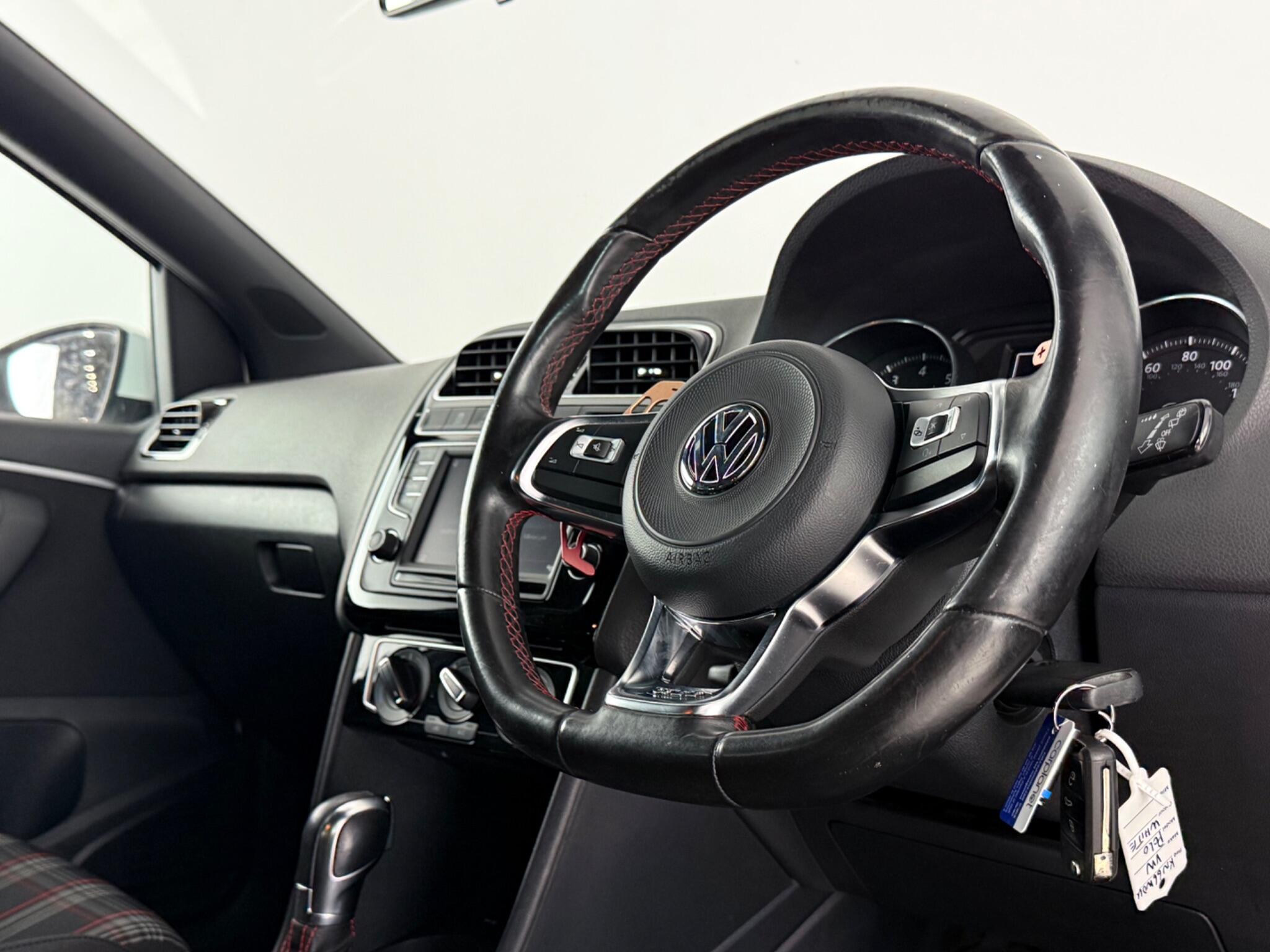 Volkswagen Polo view 3