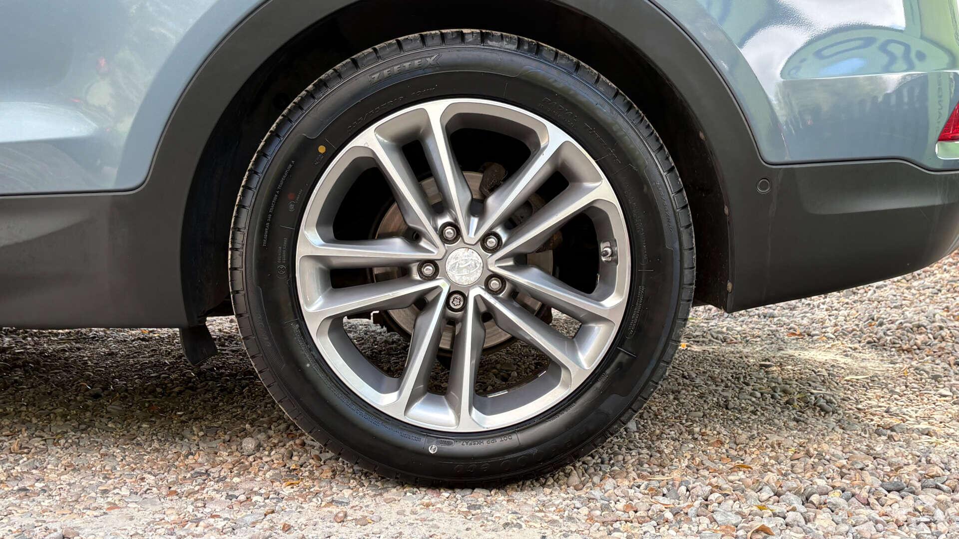 Hyundai Santa Fe view 41