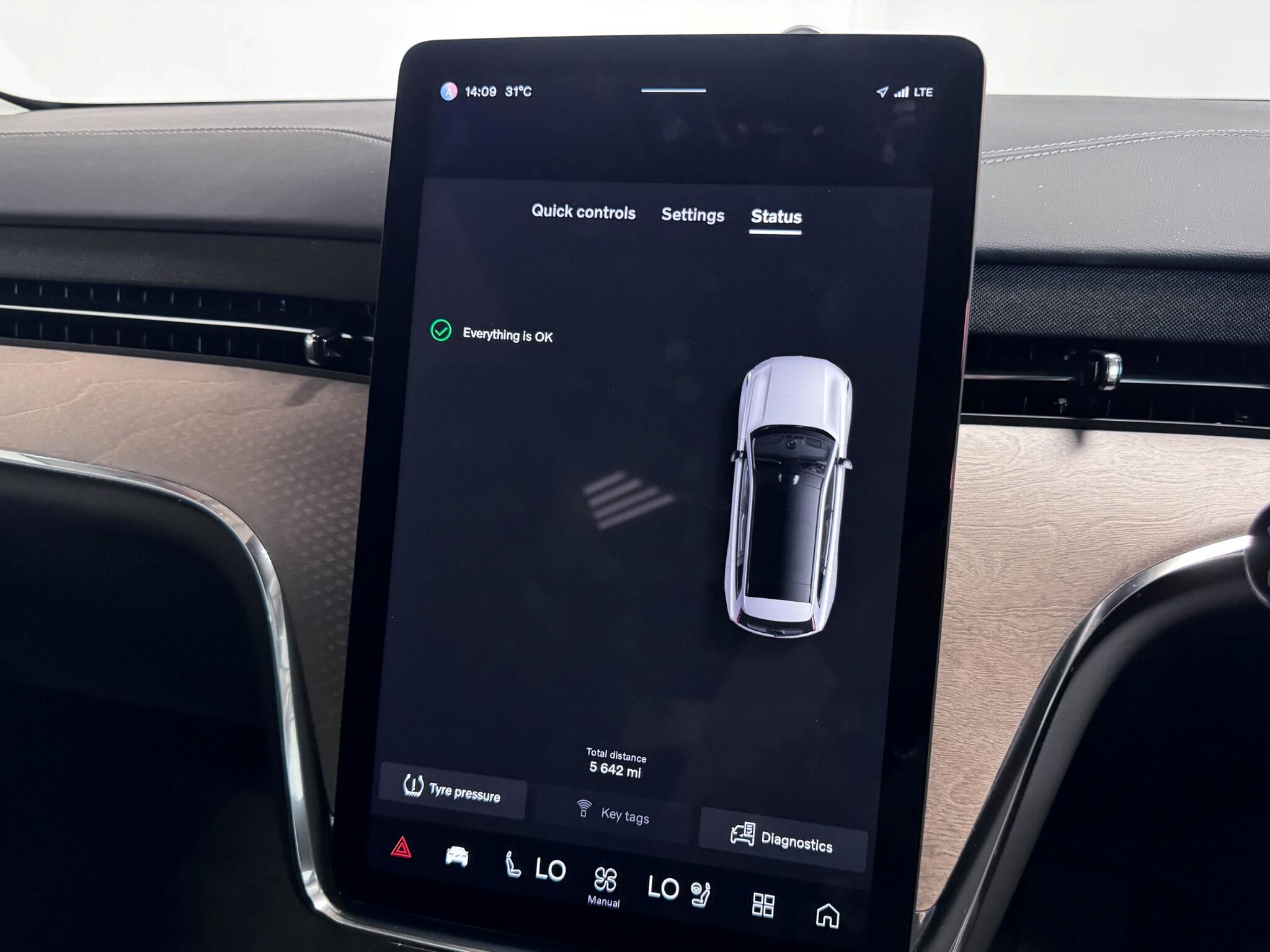 Volvo Ex90 view 61