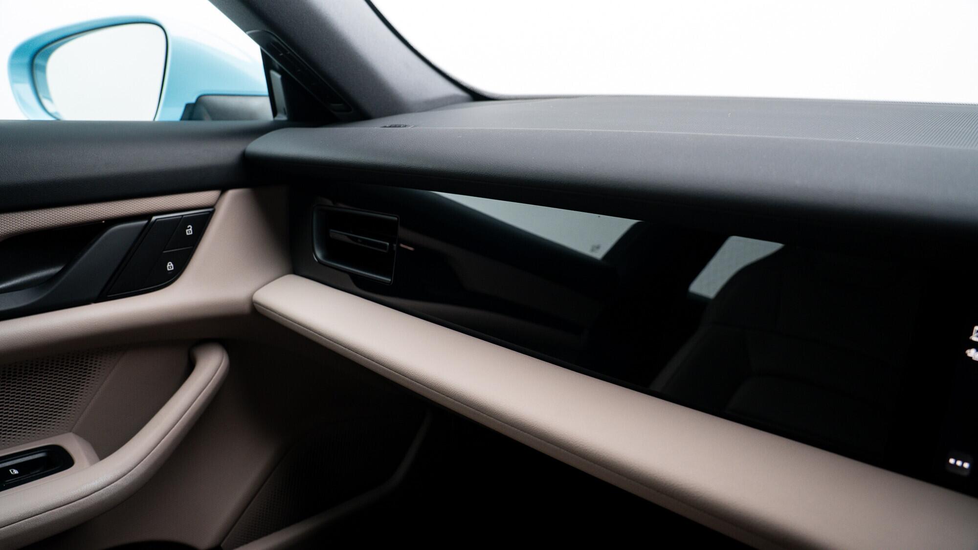 Porsche Taycan view 39