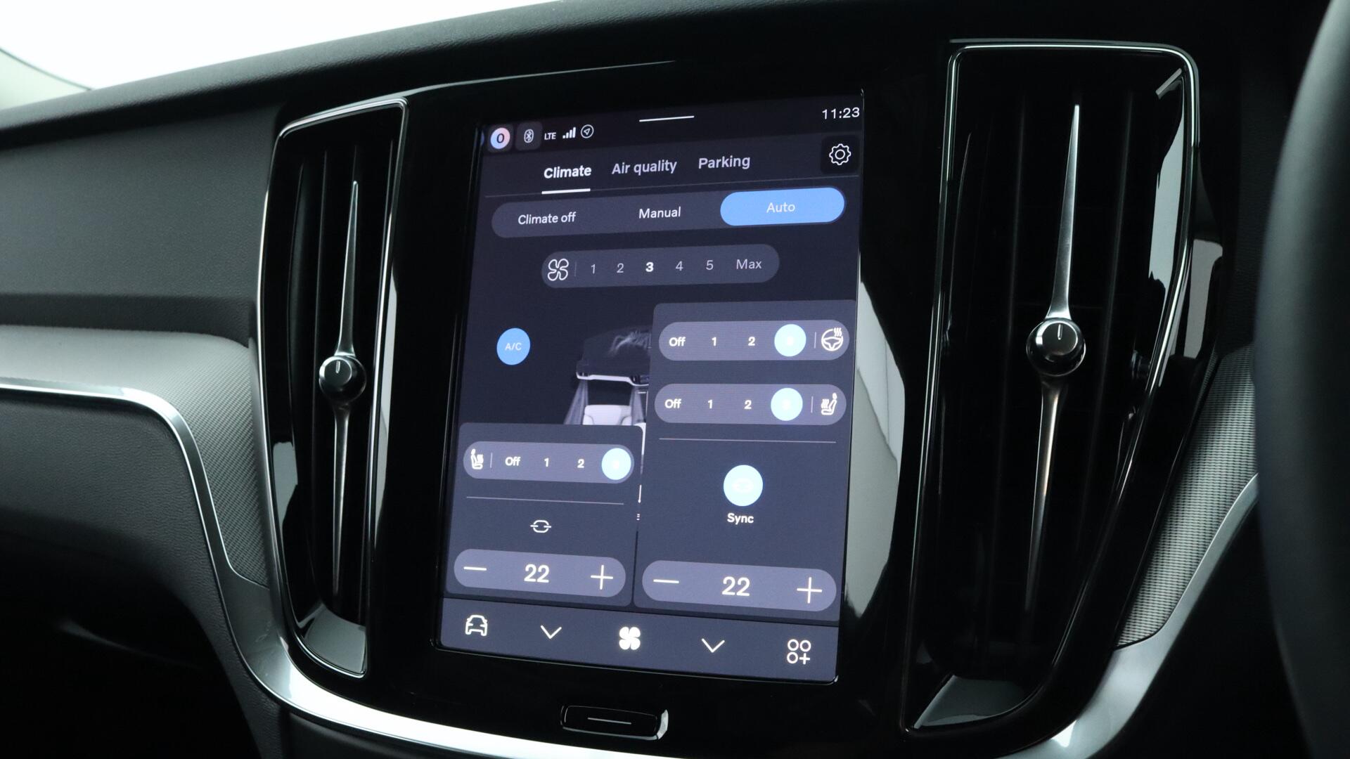 Volvo V60 view 34