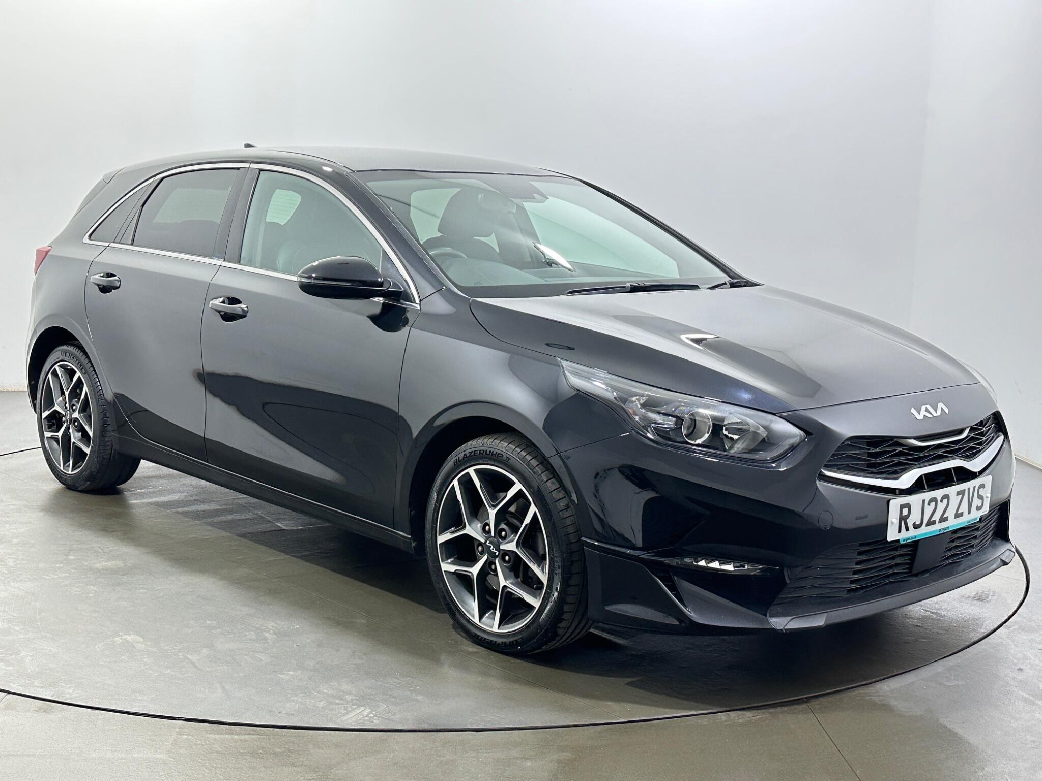 Kia Ceed main image