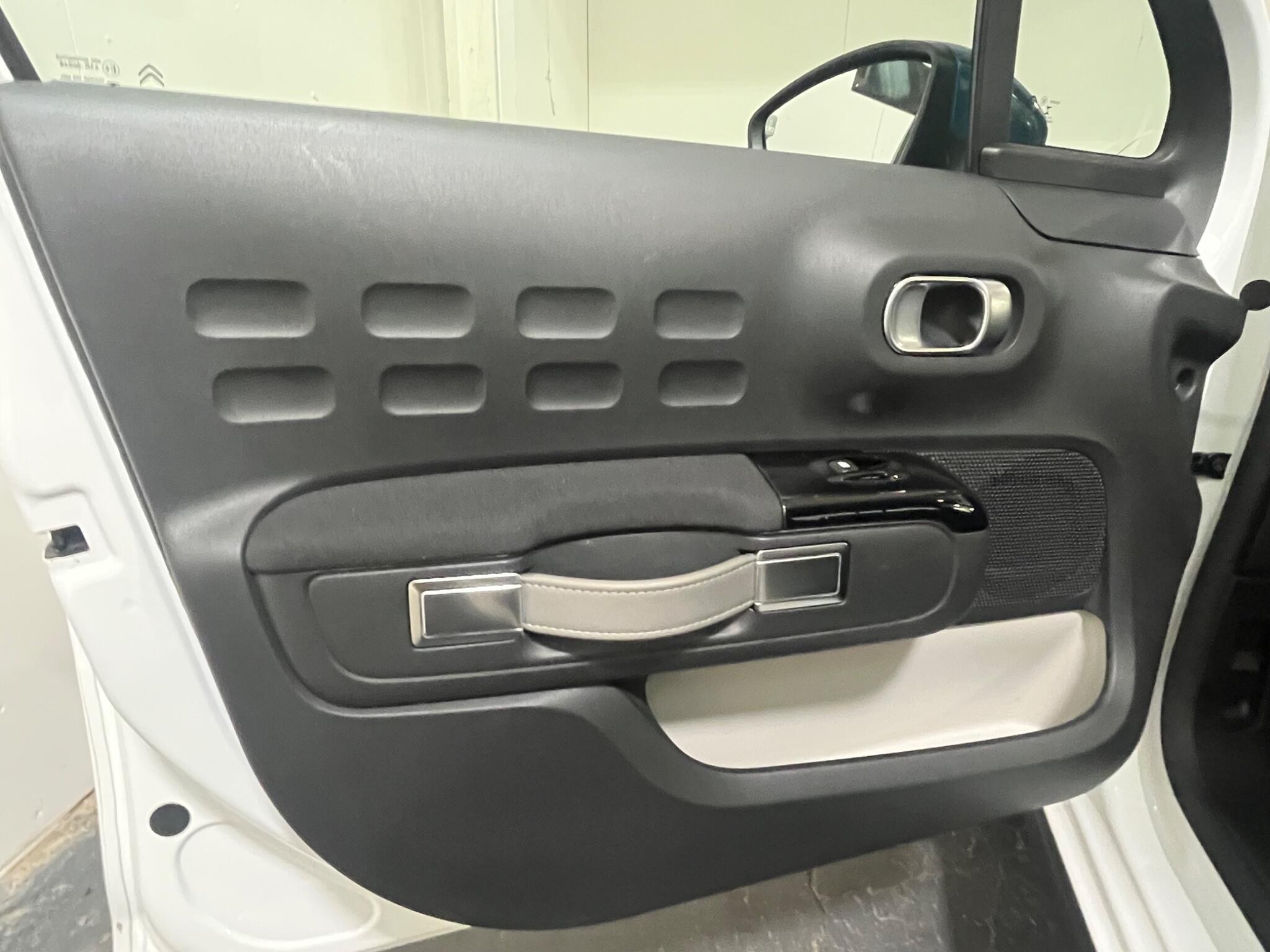 2022 Citroen C3 1.2 PureTech Sense Euro 6 (s/s) 5dr • 30,392 miles image 18