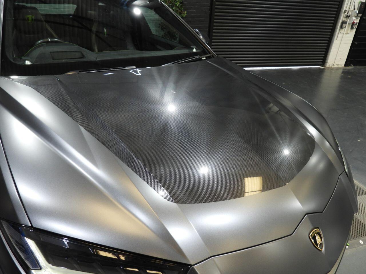 Lamborghini Urus view 9
