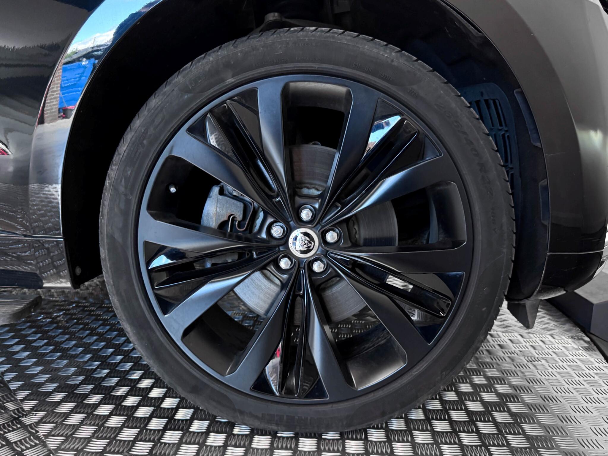 Jaguar F-Pace view 66