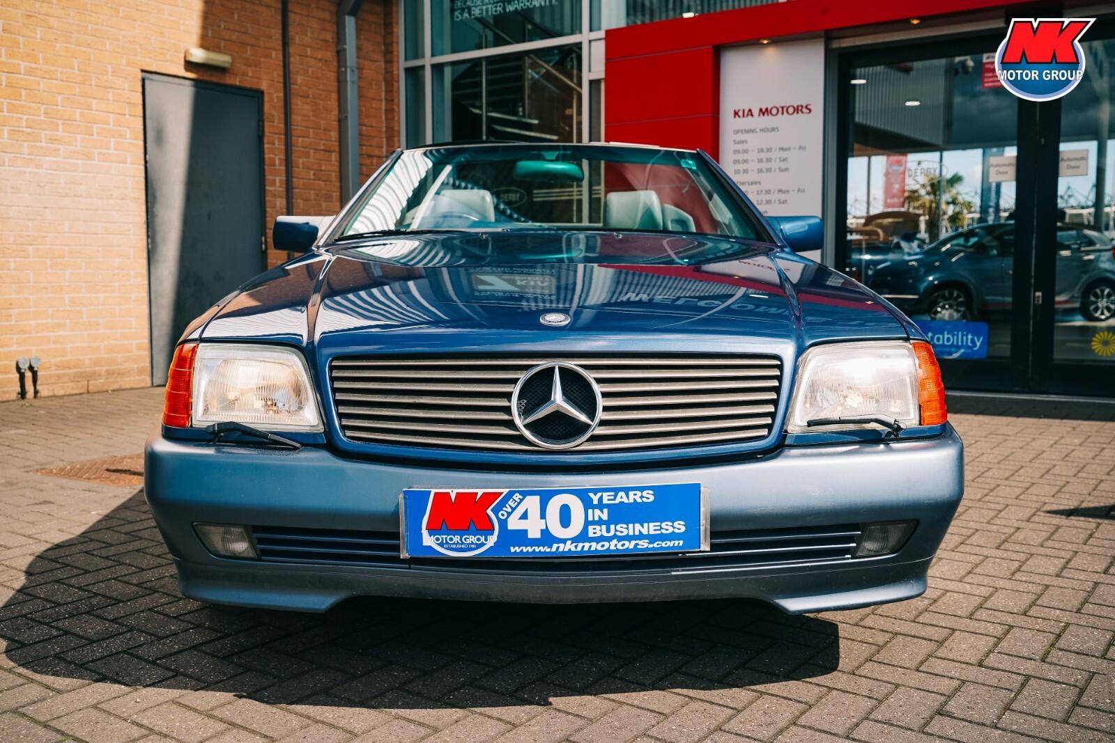 Mercedes-Benz SL view 4