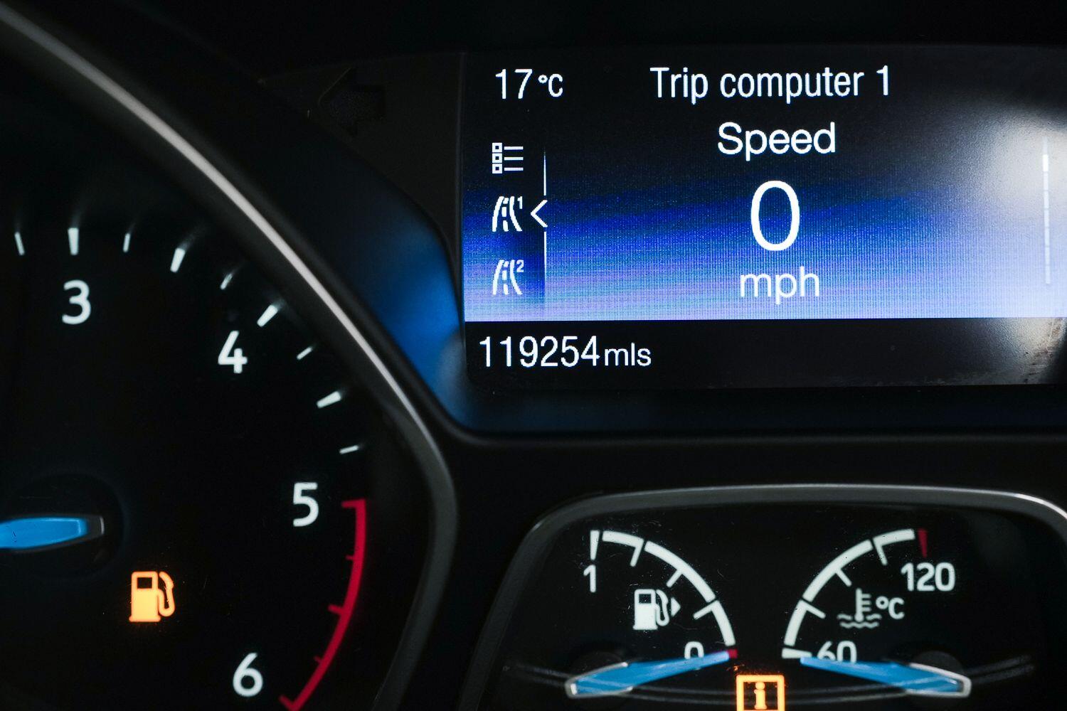 Ford Focus view 23