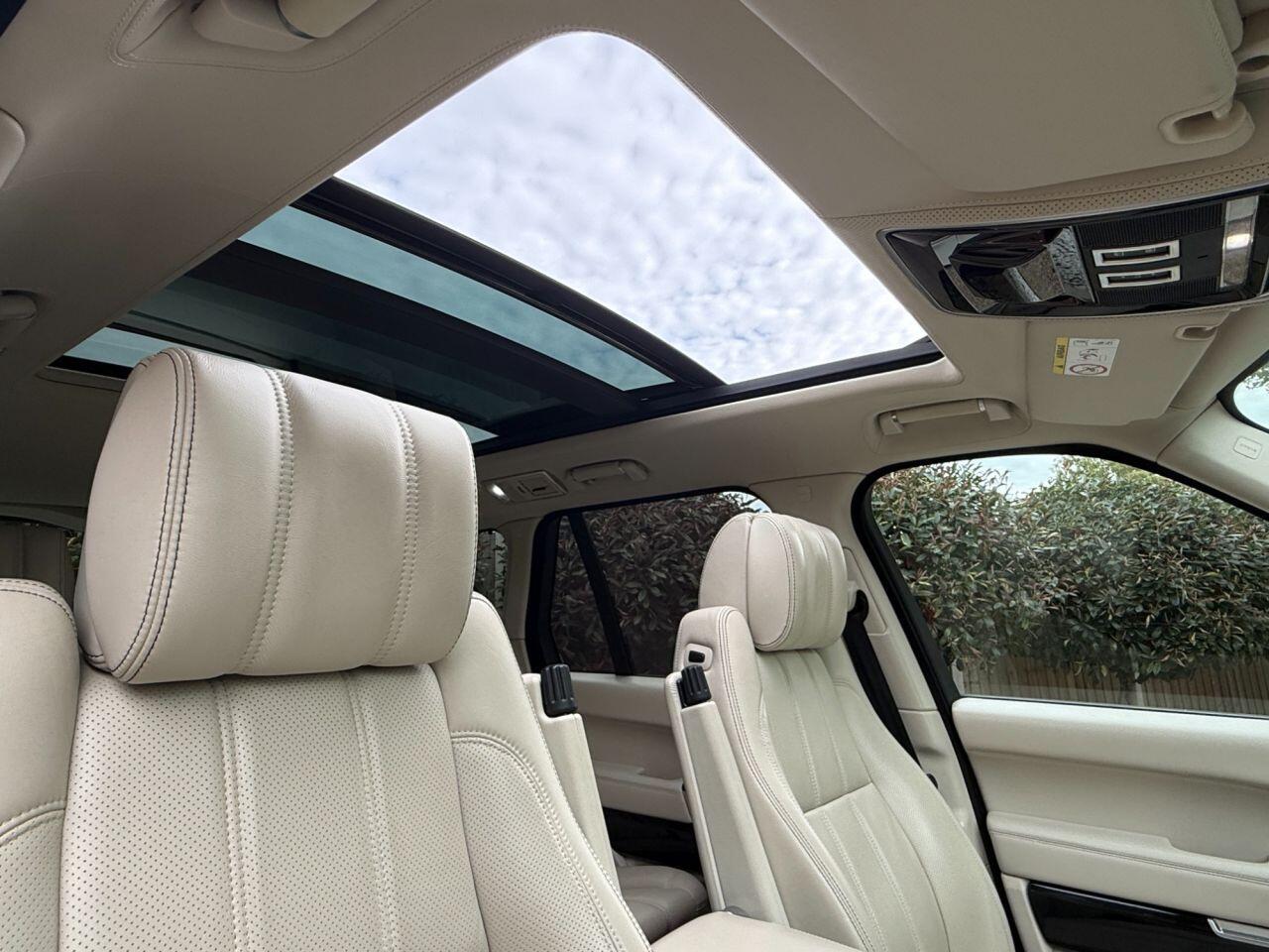 Land Rover Range Rover view 11