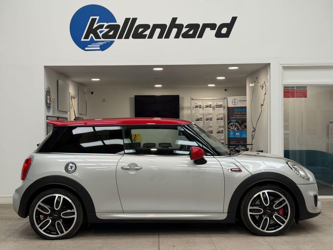 Mini Cooper view 15