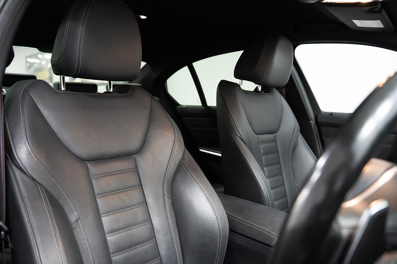 BMW 3 Series view 2