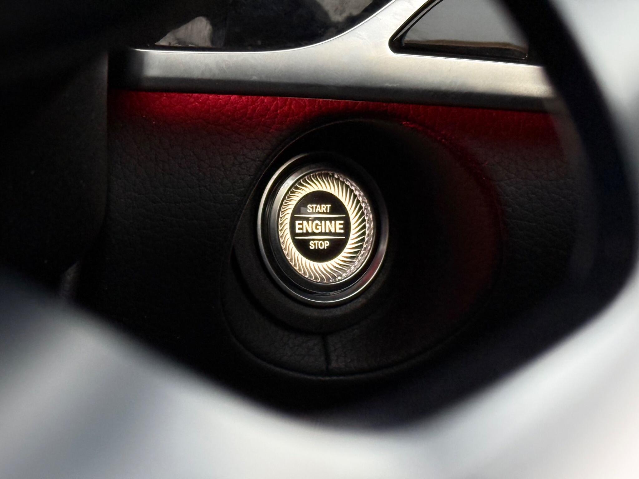 Mercedes-Benz S-Class view 23