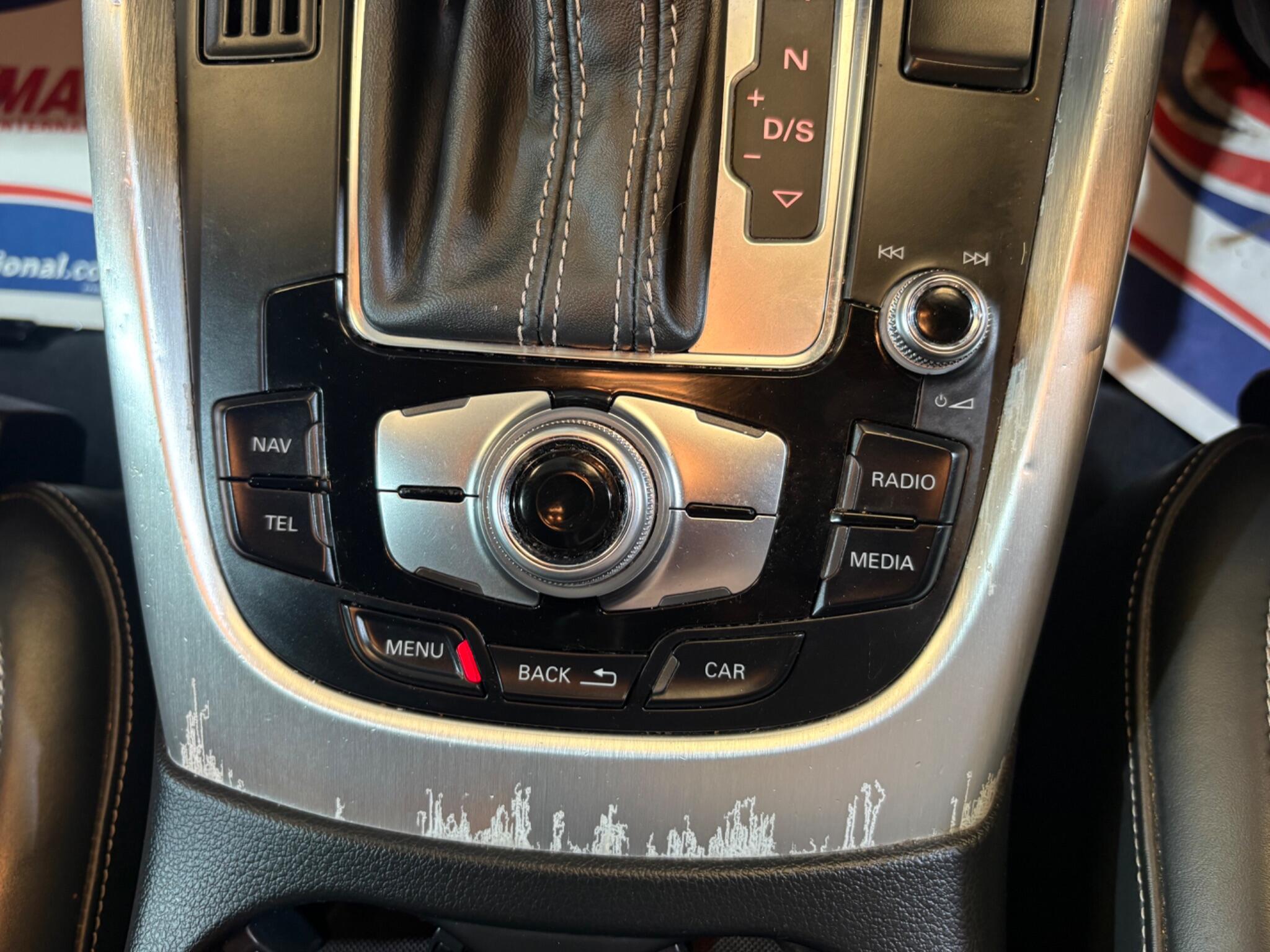 Audi SQ5 view 30