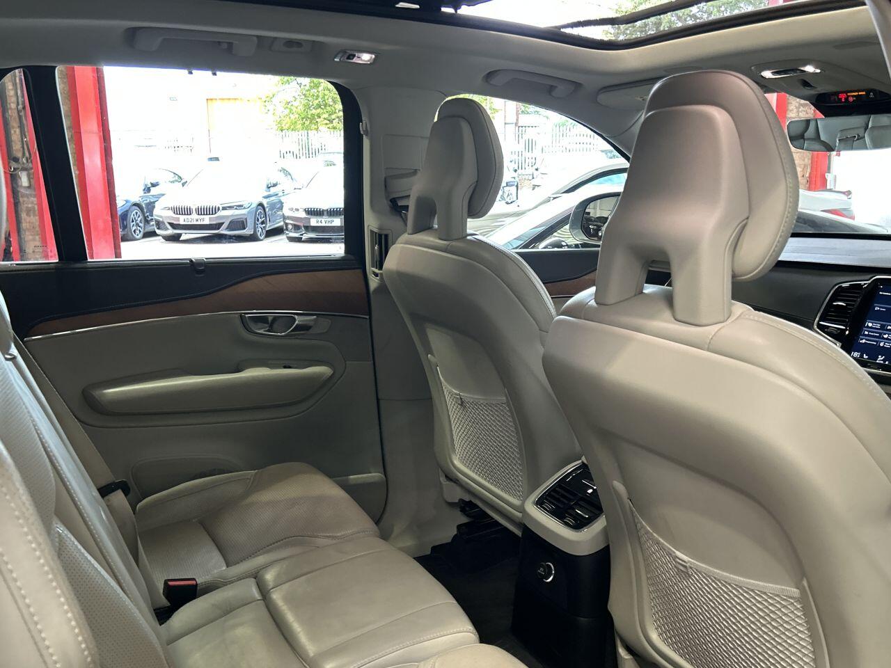Volvo XC90 view 63