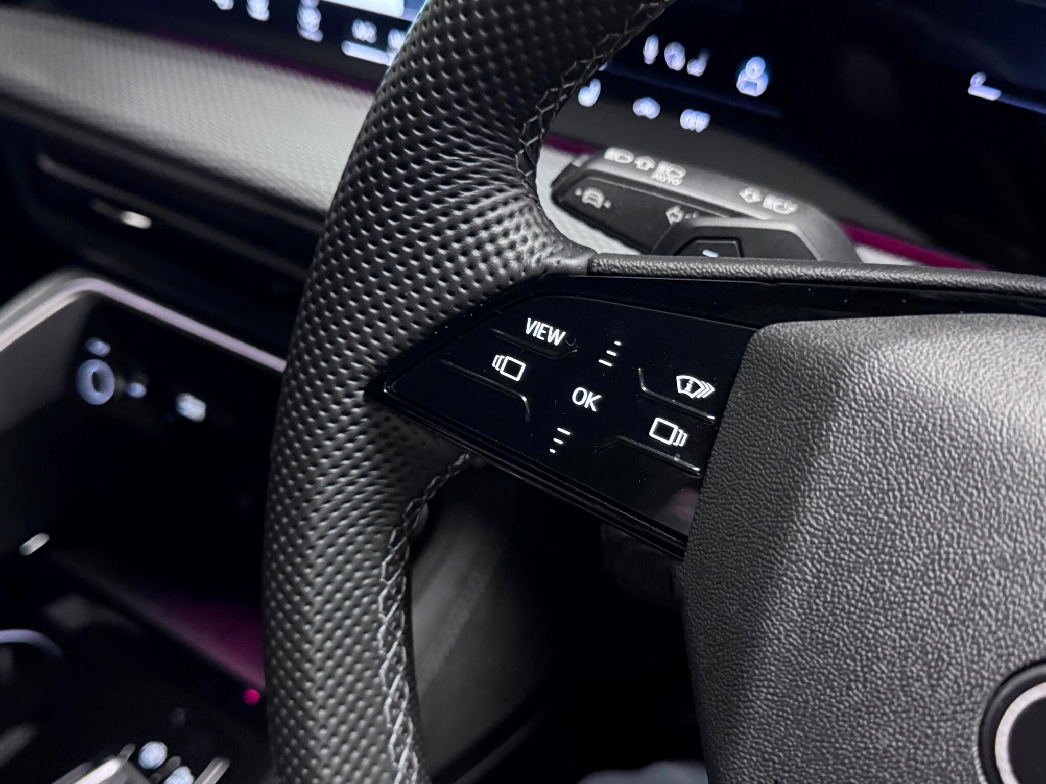 Audi Q5 view 14