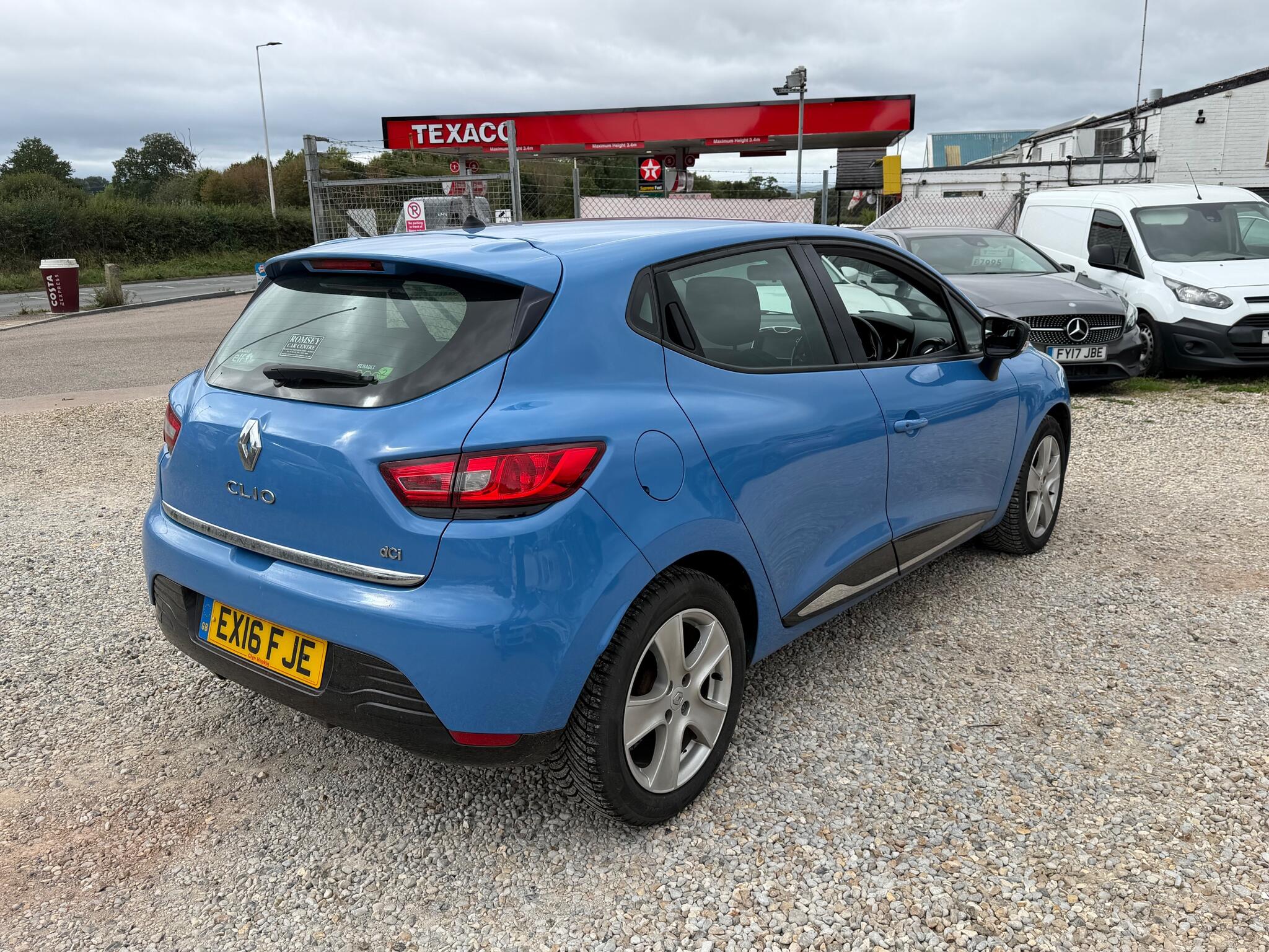 Renault Clio view 7