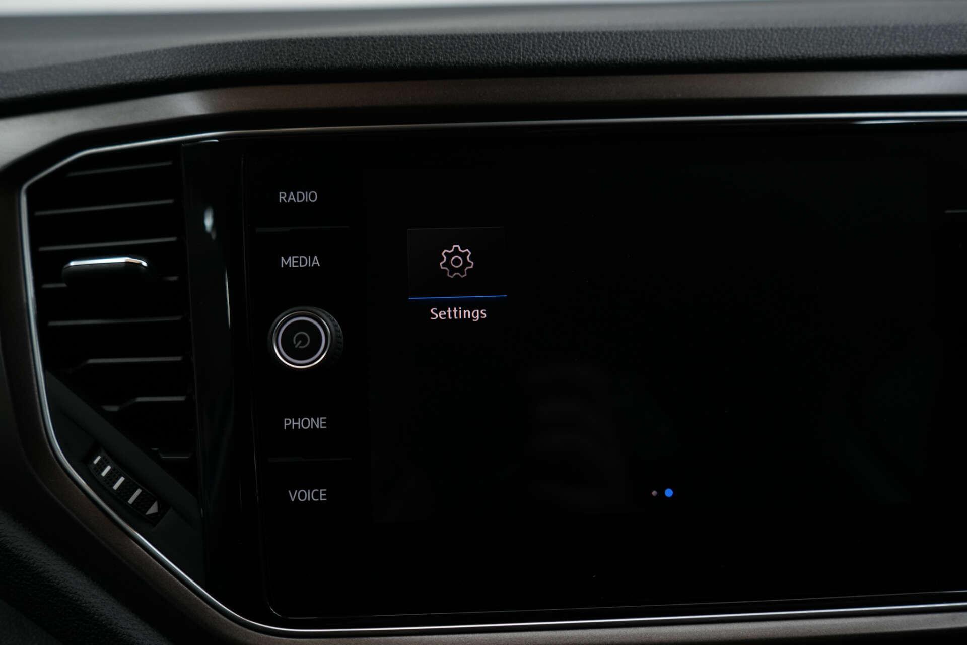 Volkswagen T-Roc view 29