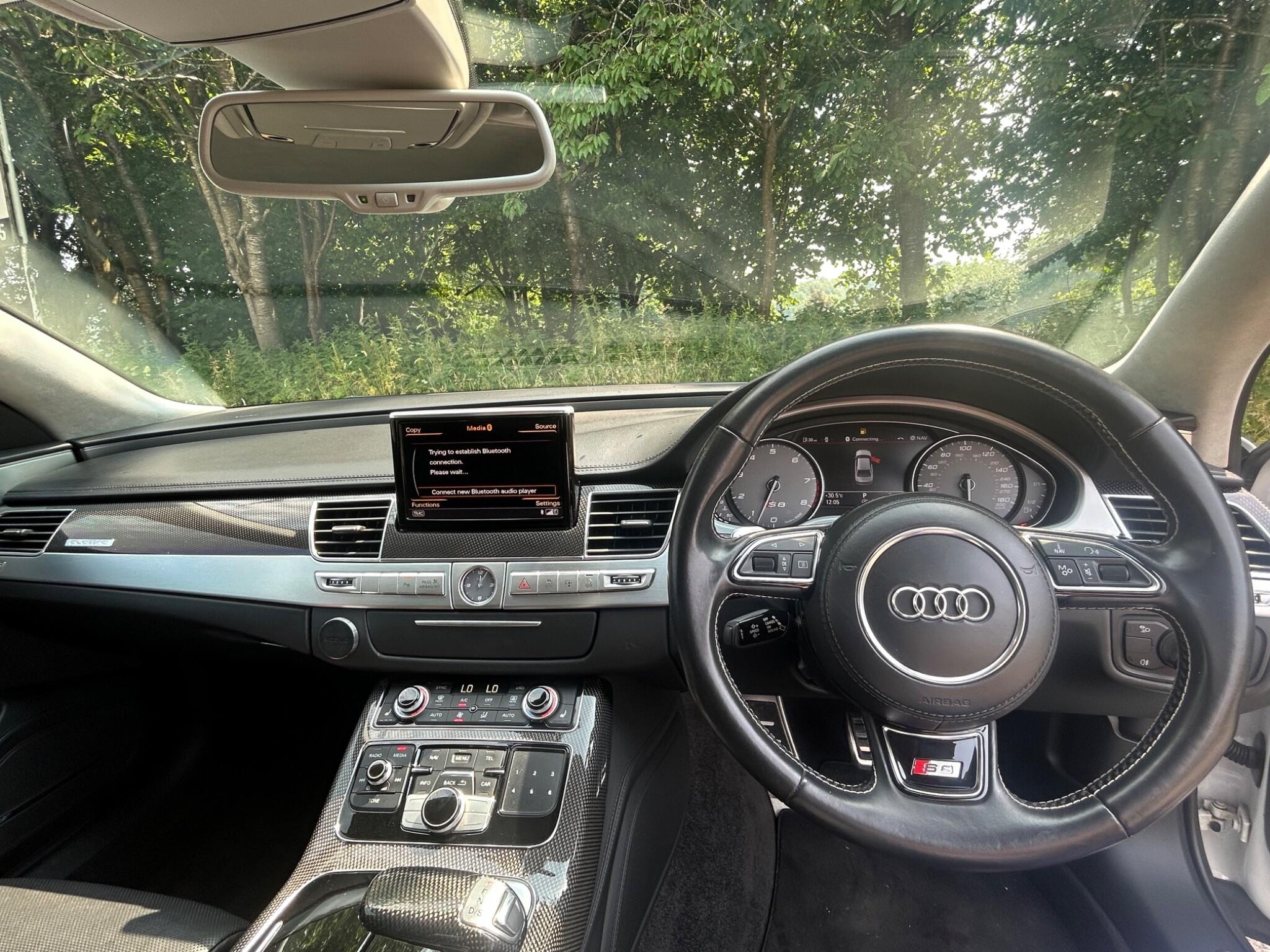 Audi S8 view 43