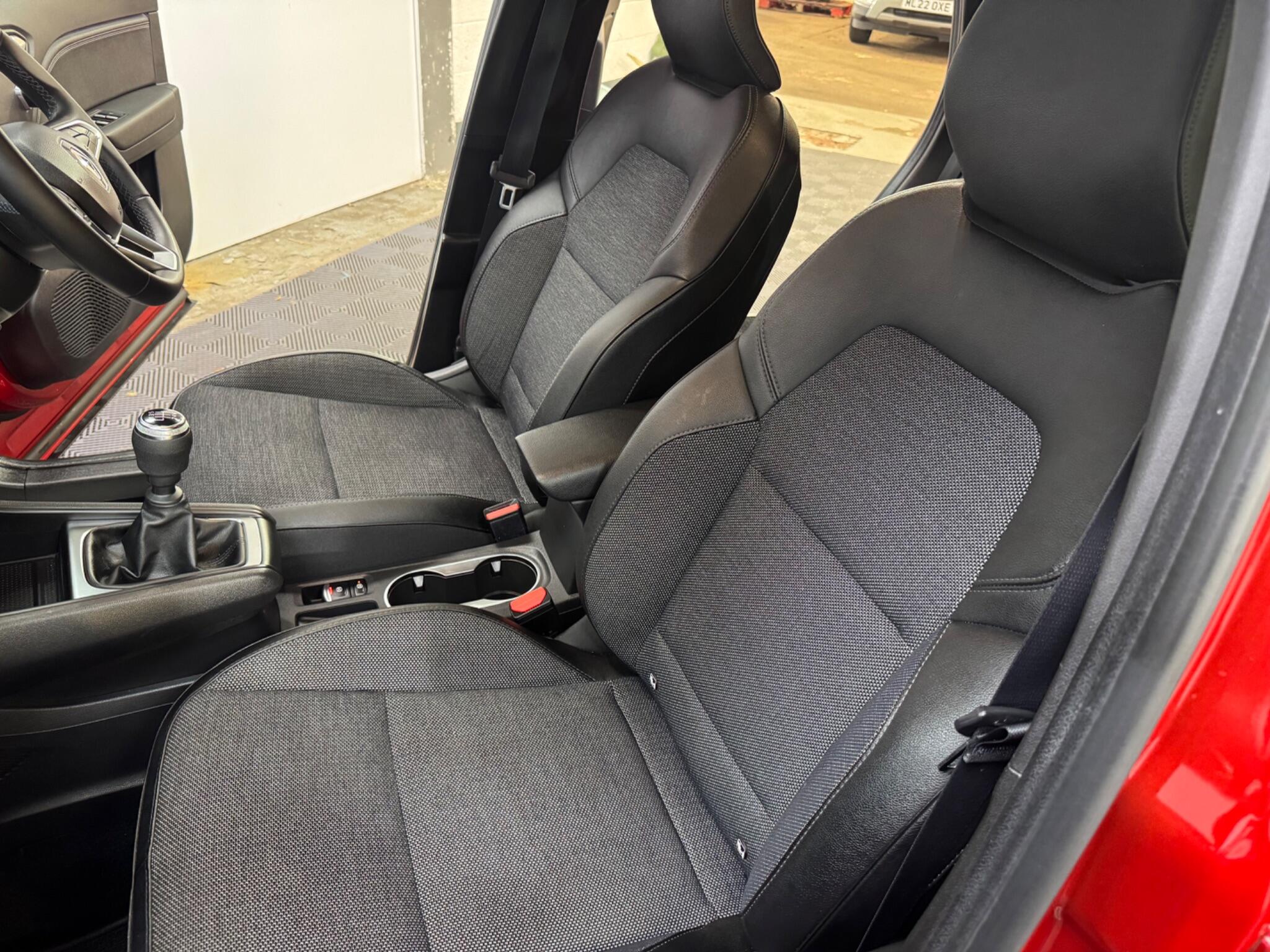 Renault Captur view 51