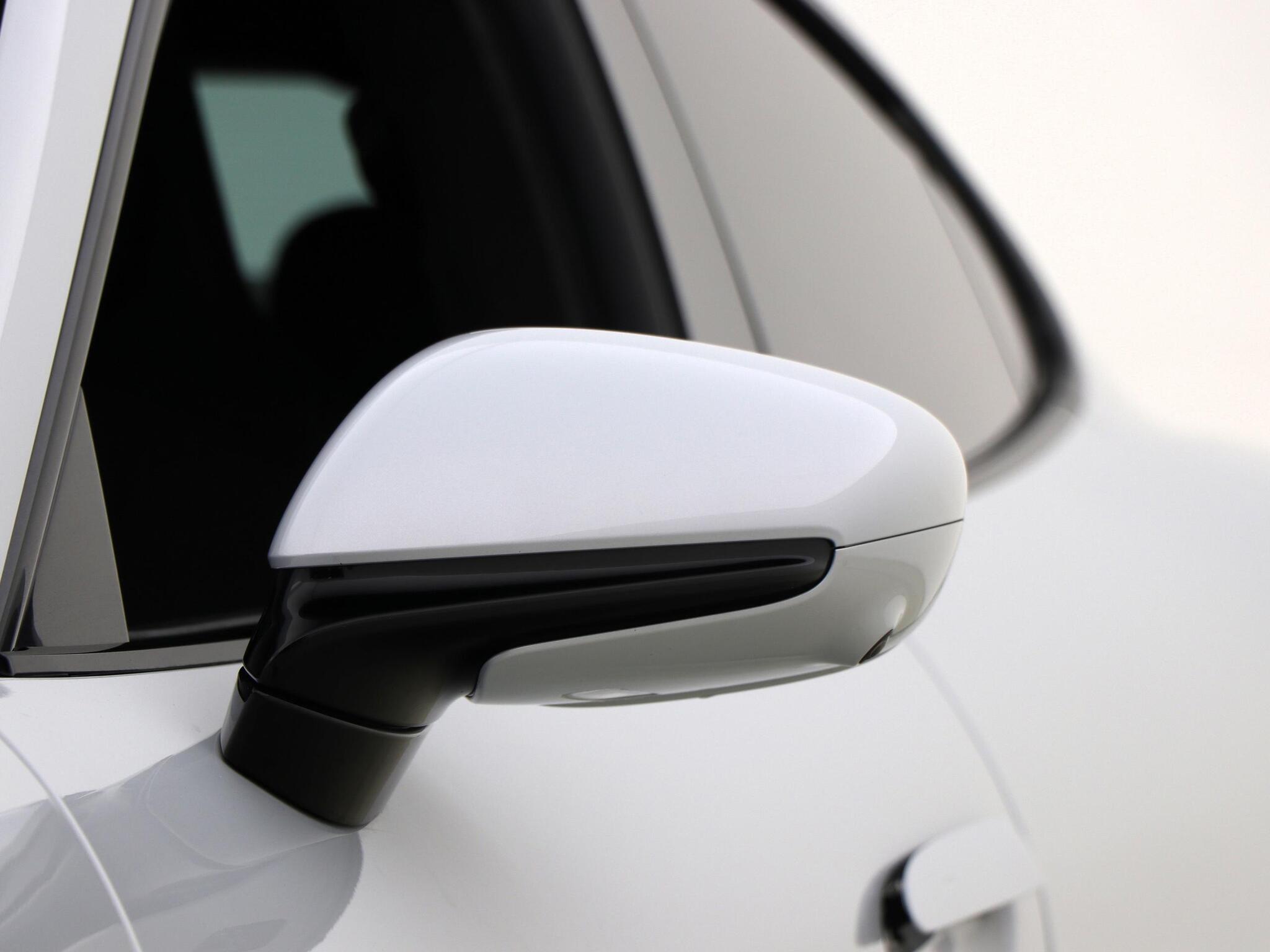 Porsche Taycan view 17