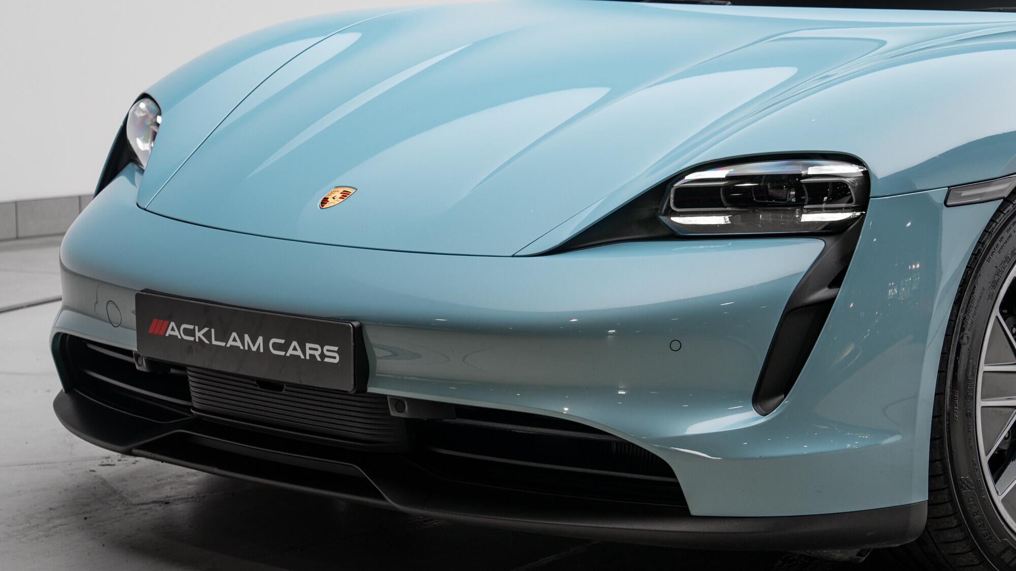 Porsche Taycan view 8