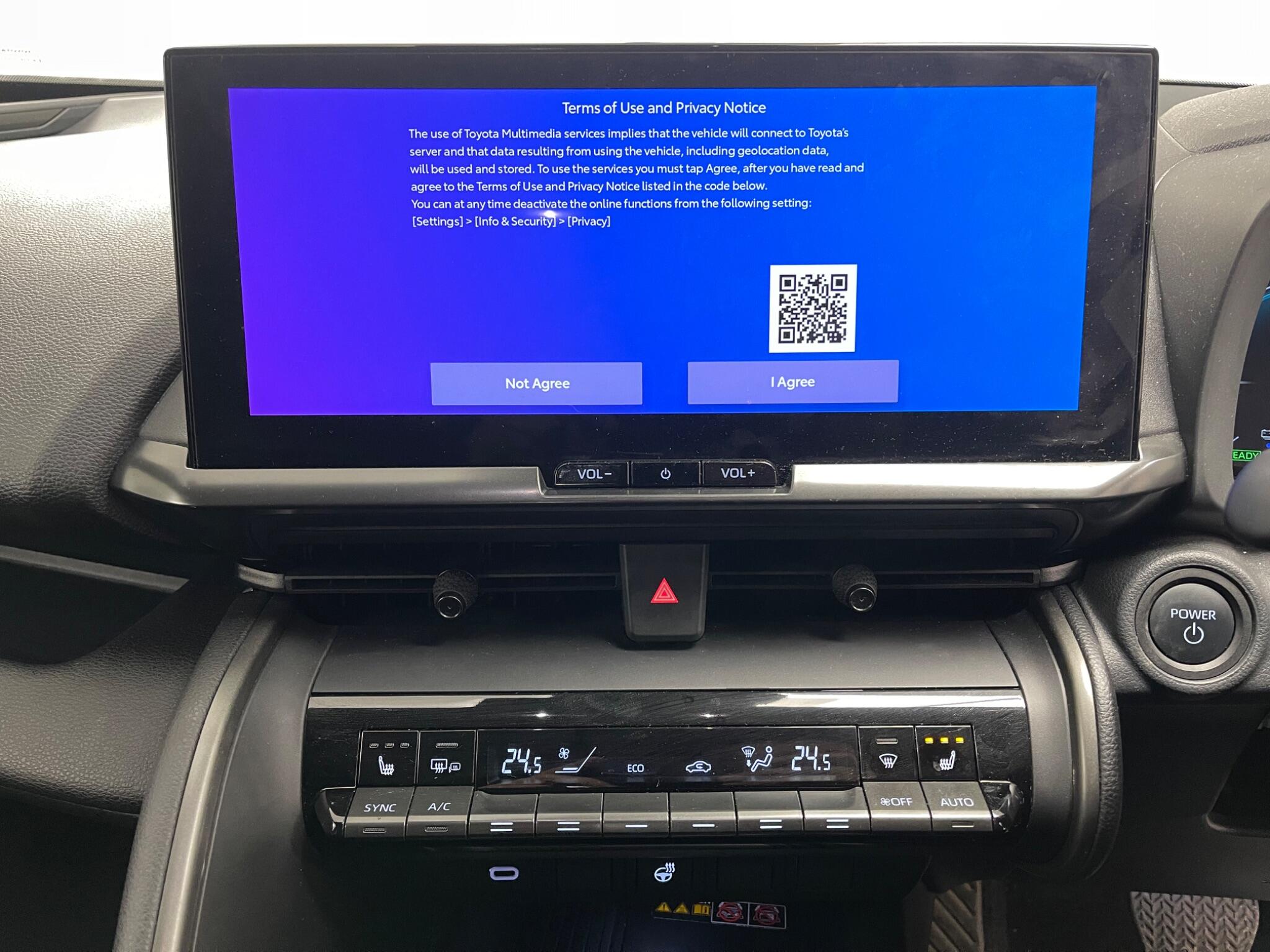 Toyota C-HR view 25