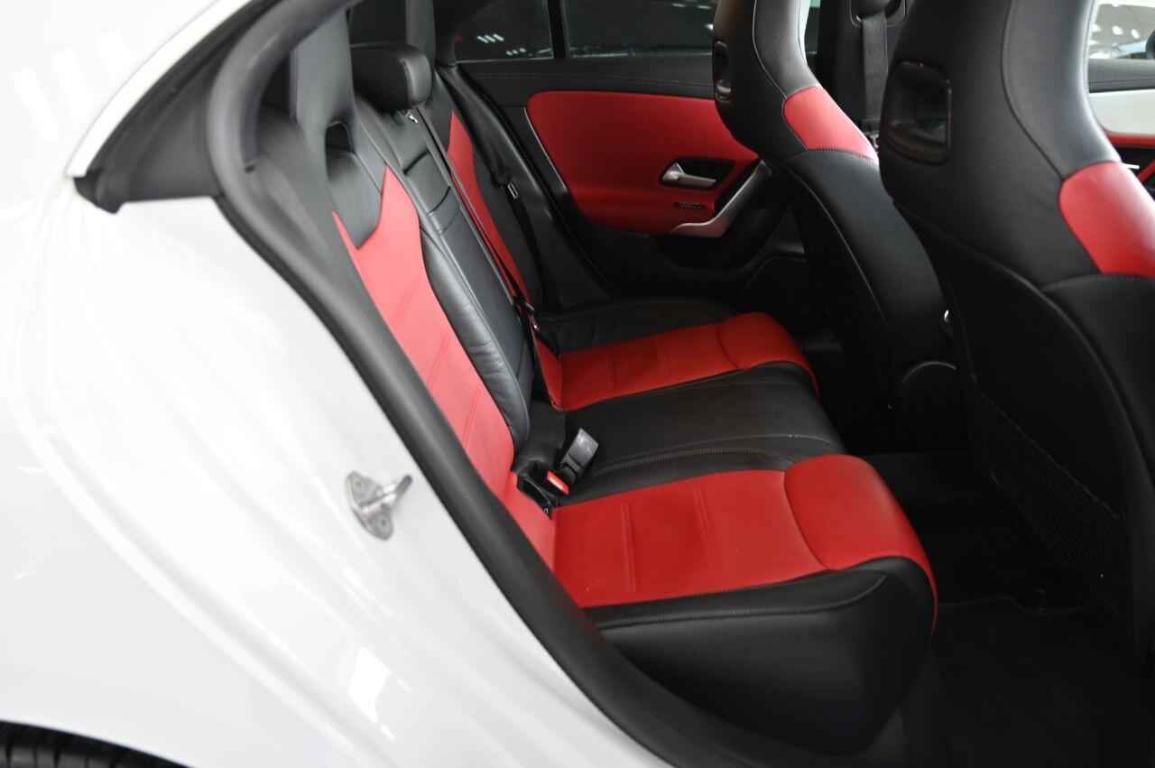 Mercedes-Benz Cla view 16