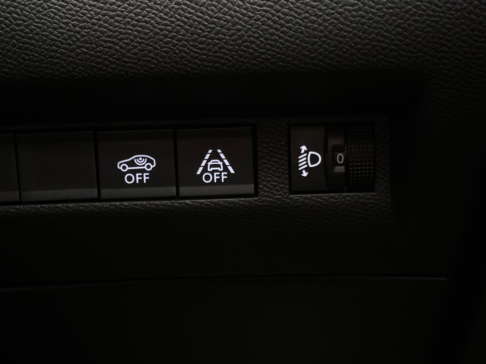 Peugeot 208 view 34