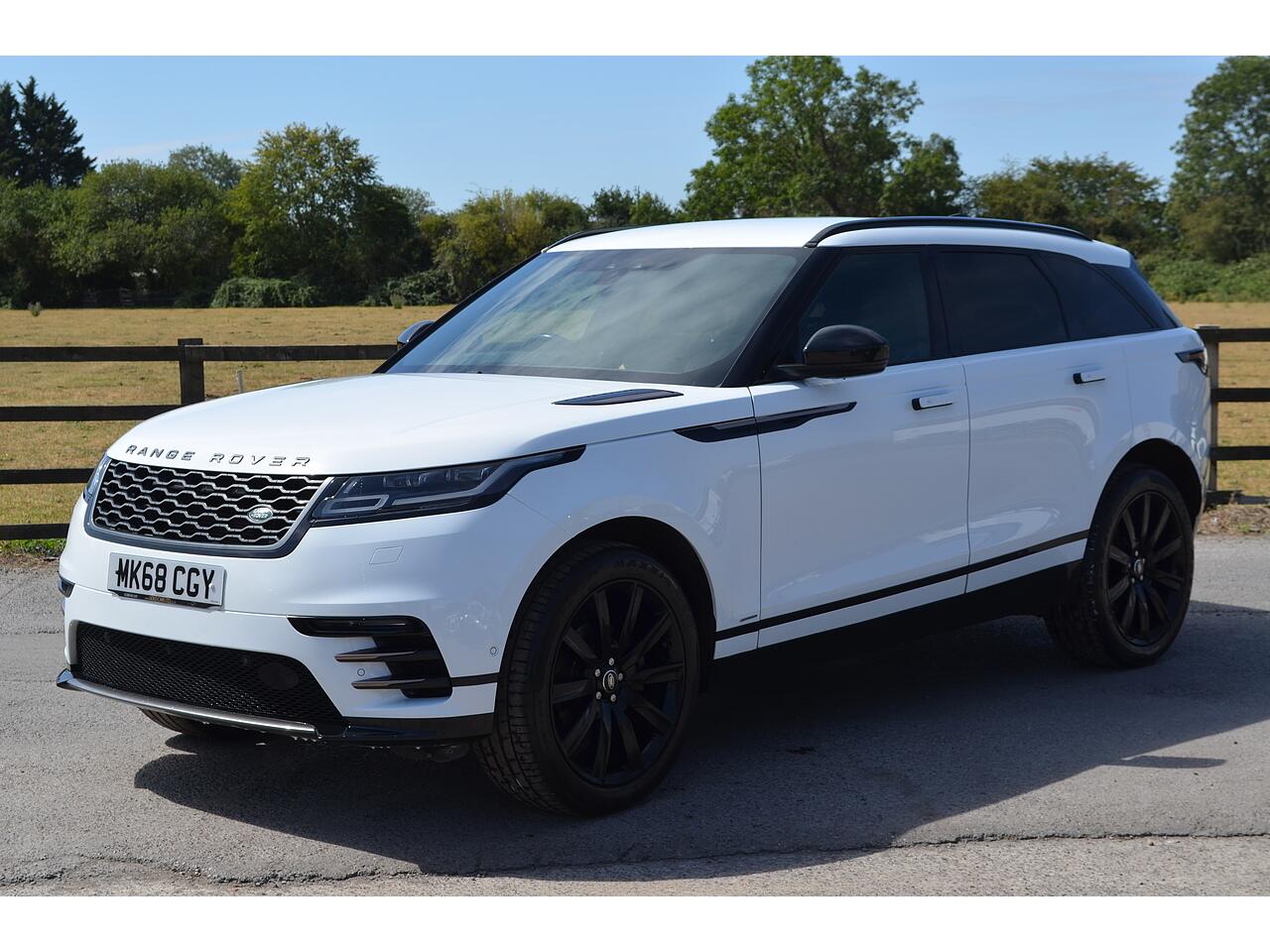 Land Rover Range Rover Velar view 5