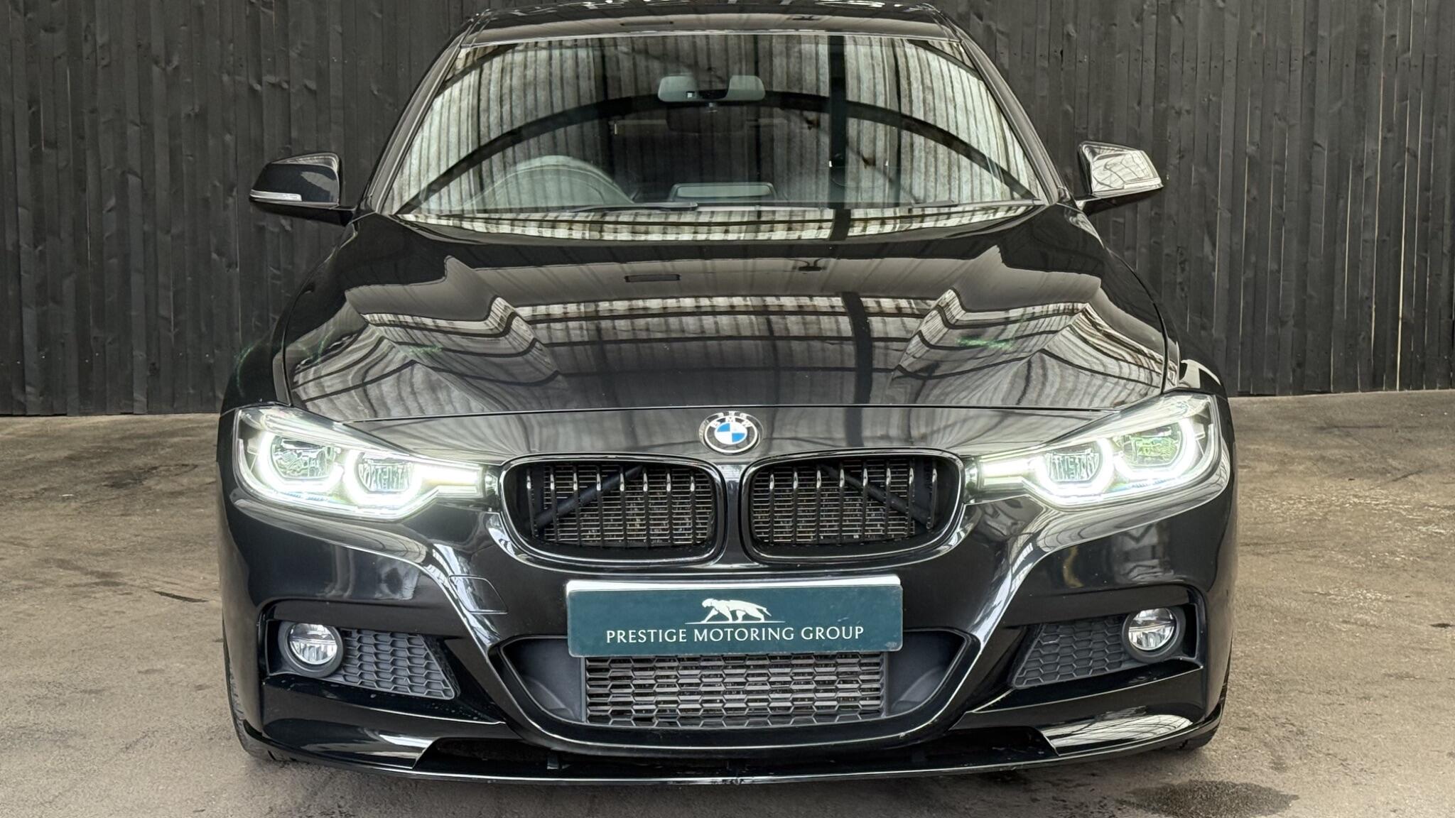 BMW 3 Series view 5