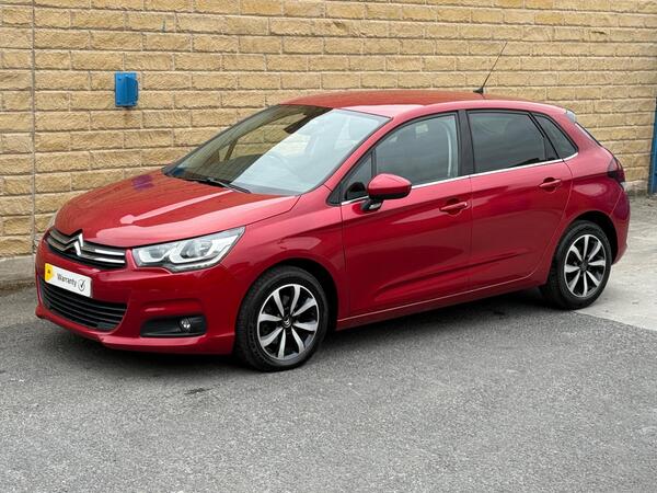 Red 2017 Citroen C4 Hatchback Front-wheel drive Manual