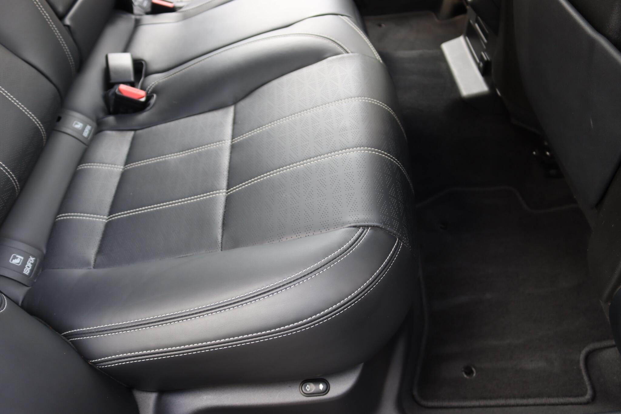 Land Rover Range Rover Velar view 57