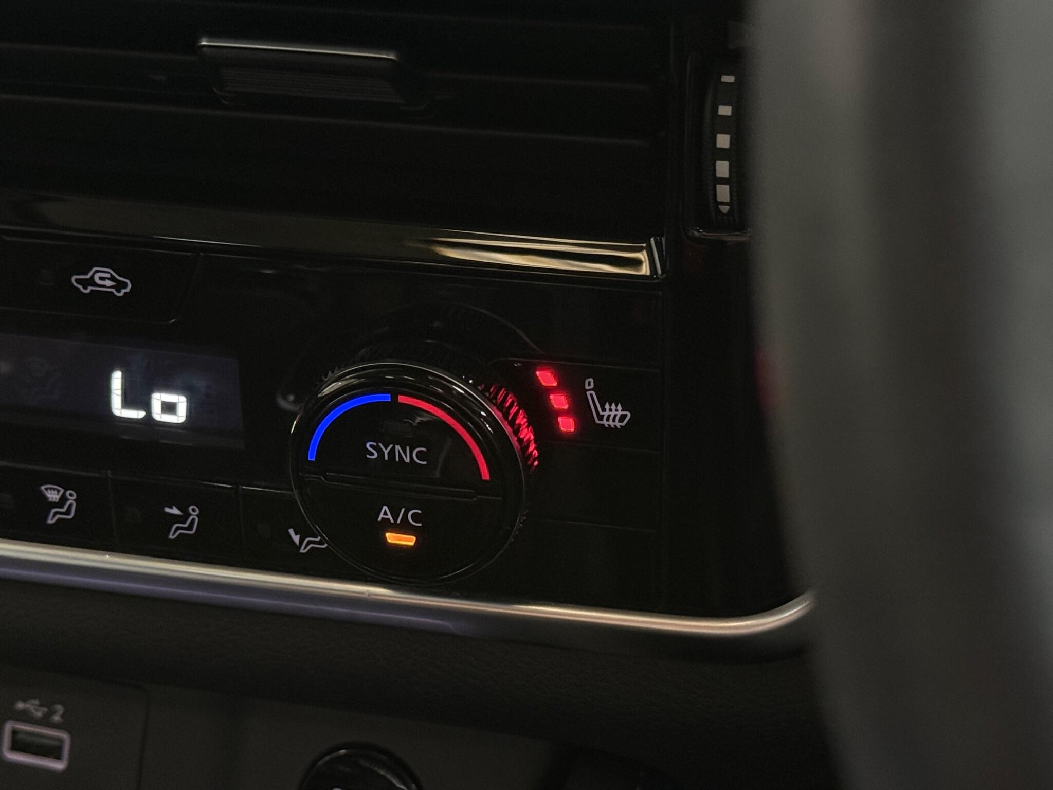Nissan X-Trail view 23