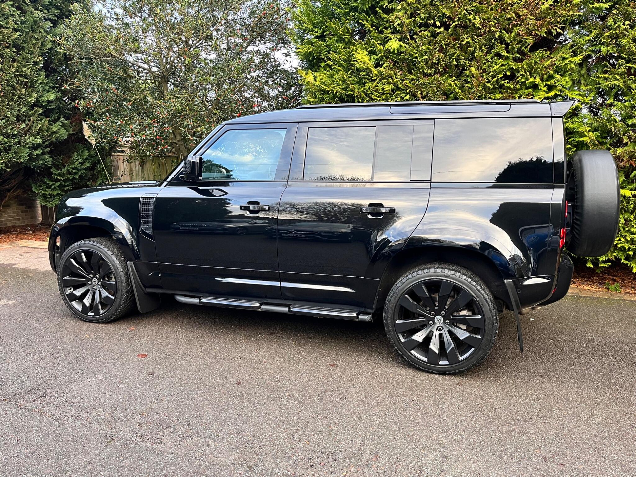 Land Rover Defender view 10