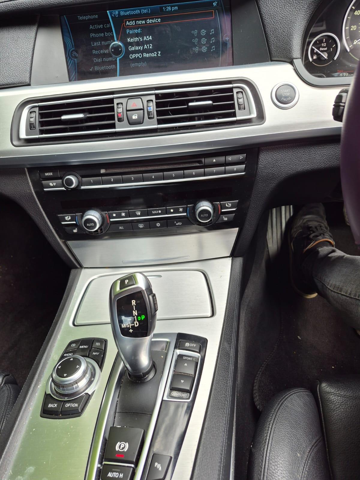 BMW 7 Series view 7