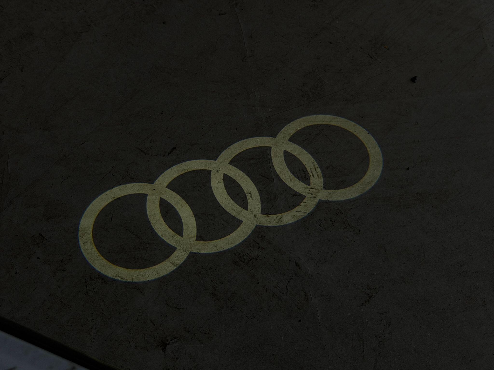 Audi A4 view 21