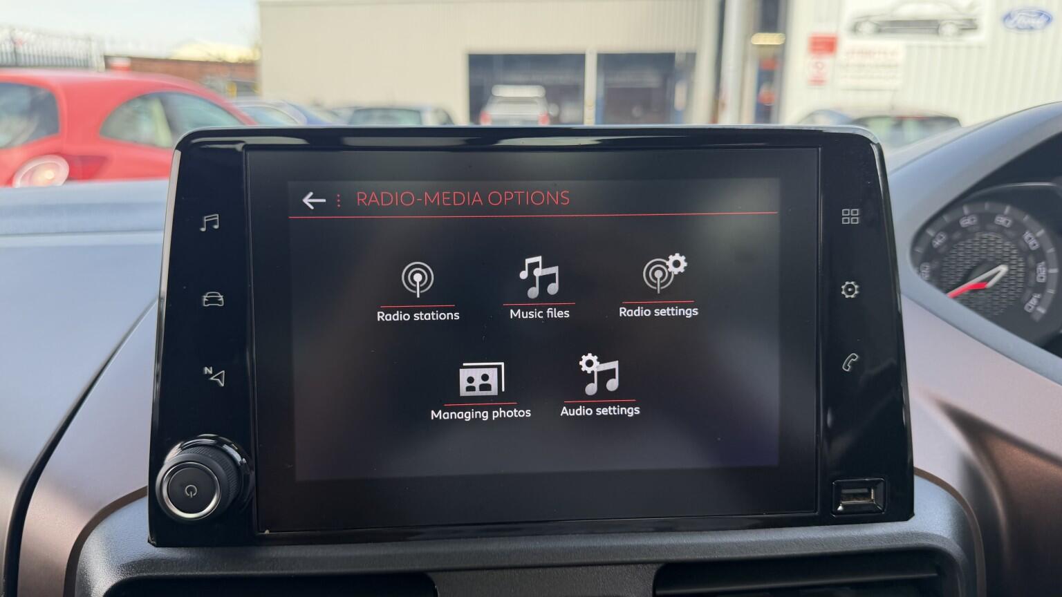 Peugeot Rifter view 26
