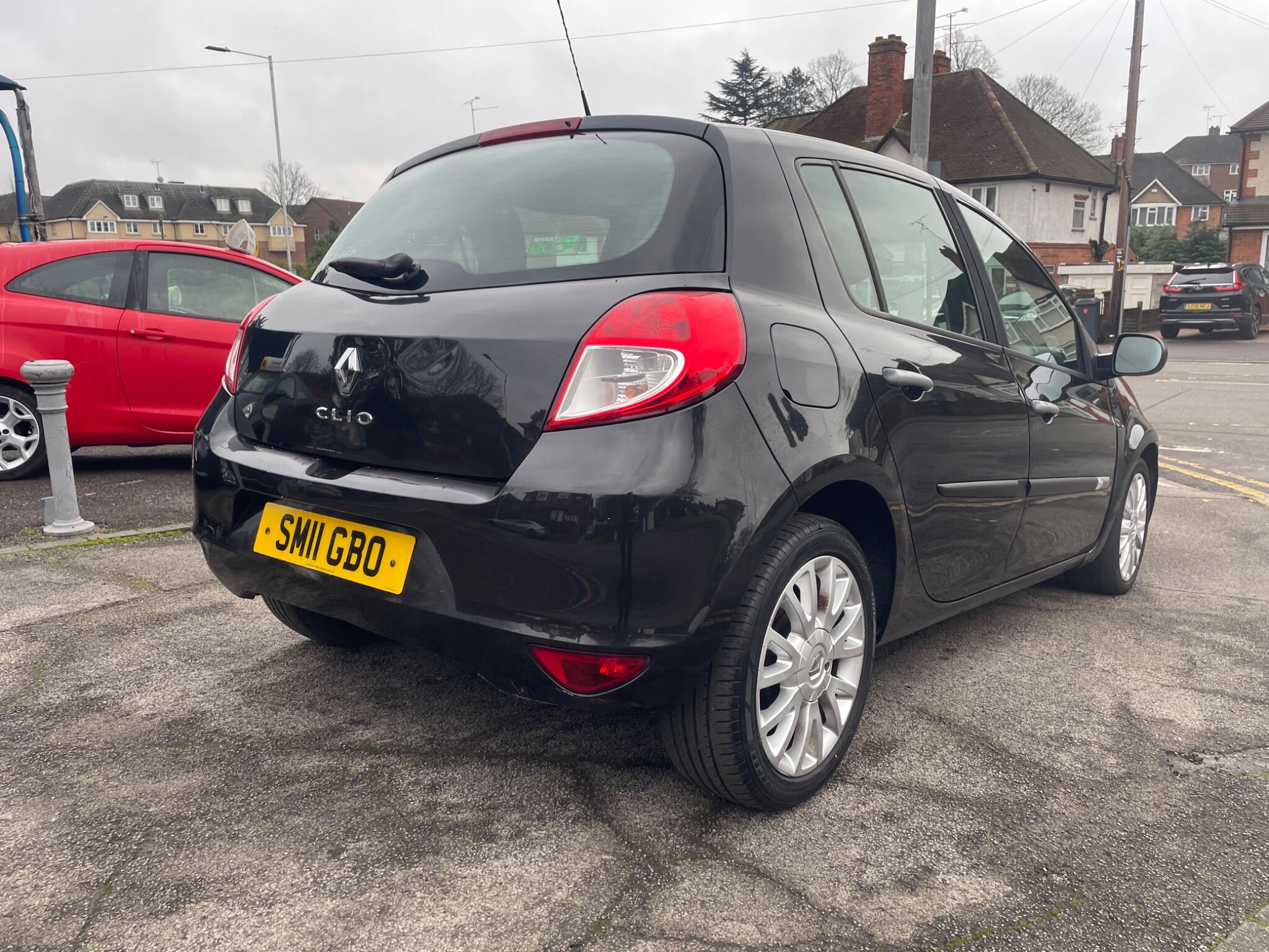 2011 Renault Clio image 17
