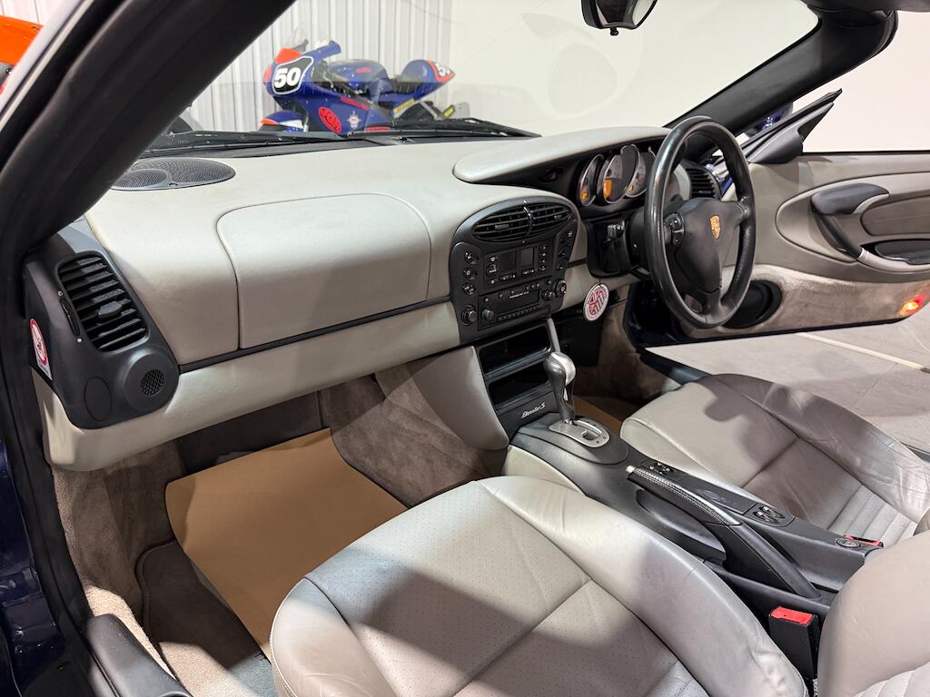 Porsche Boxster view 8