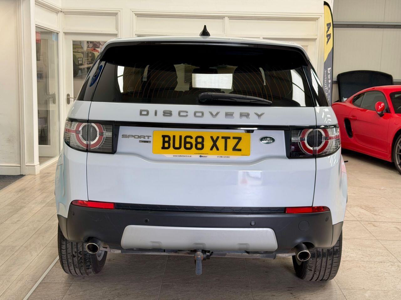 Land Rover Discovery Sport view 22