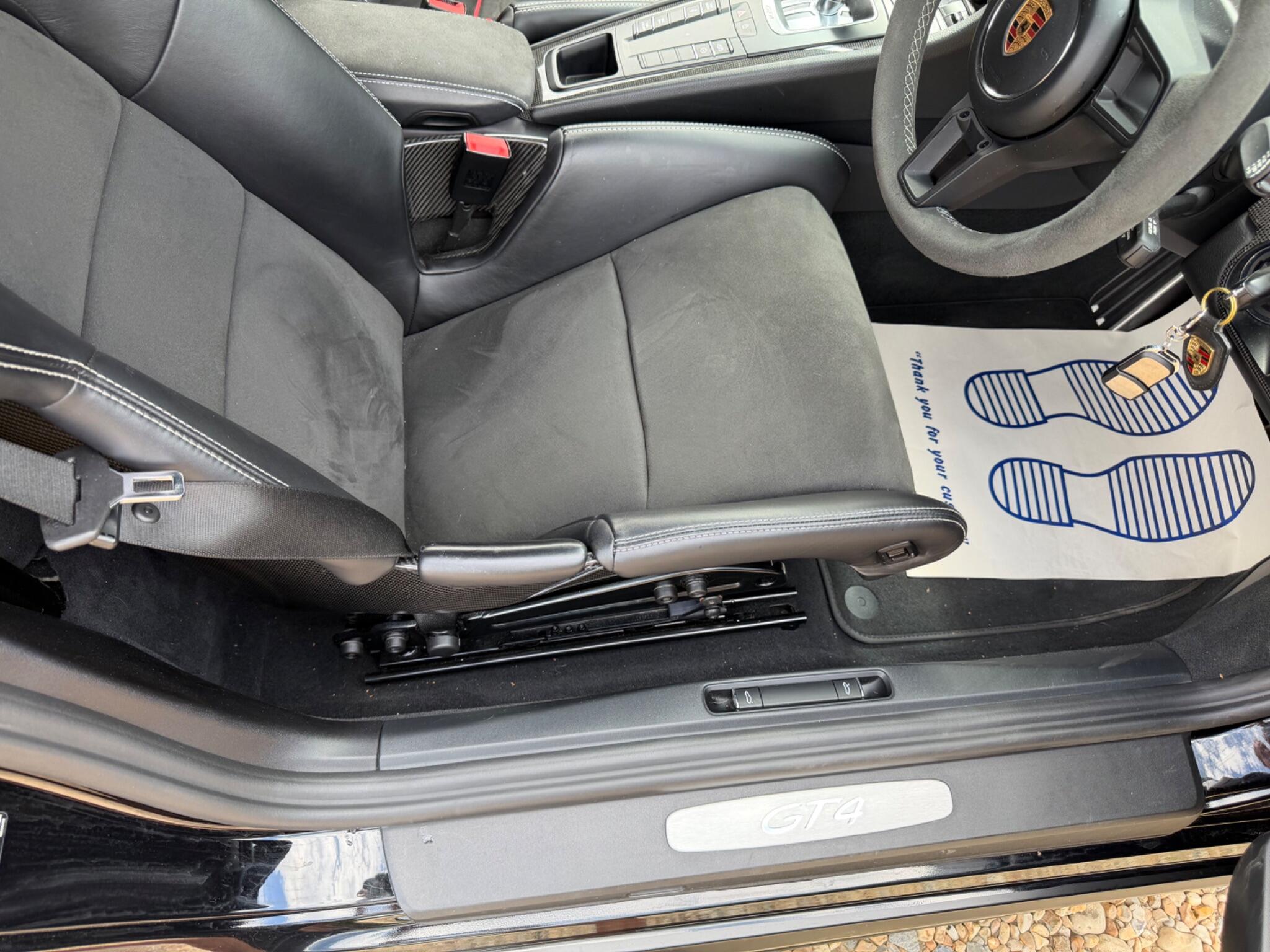 Porsche Cayman view 15