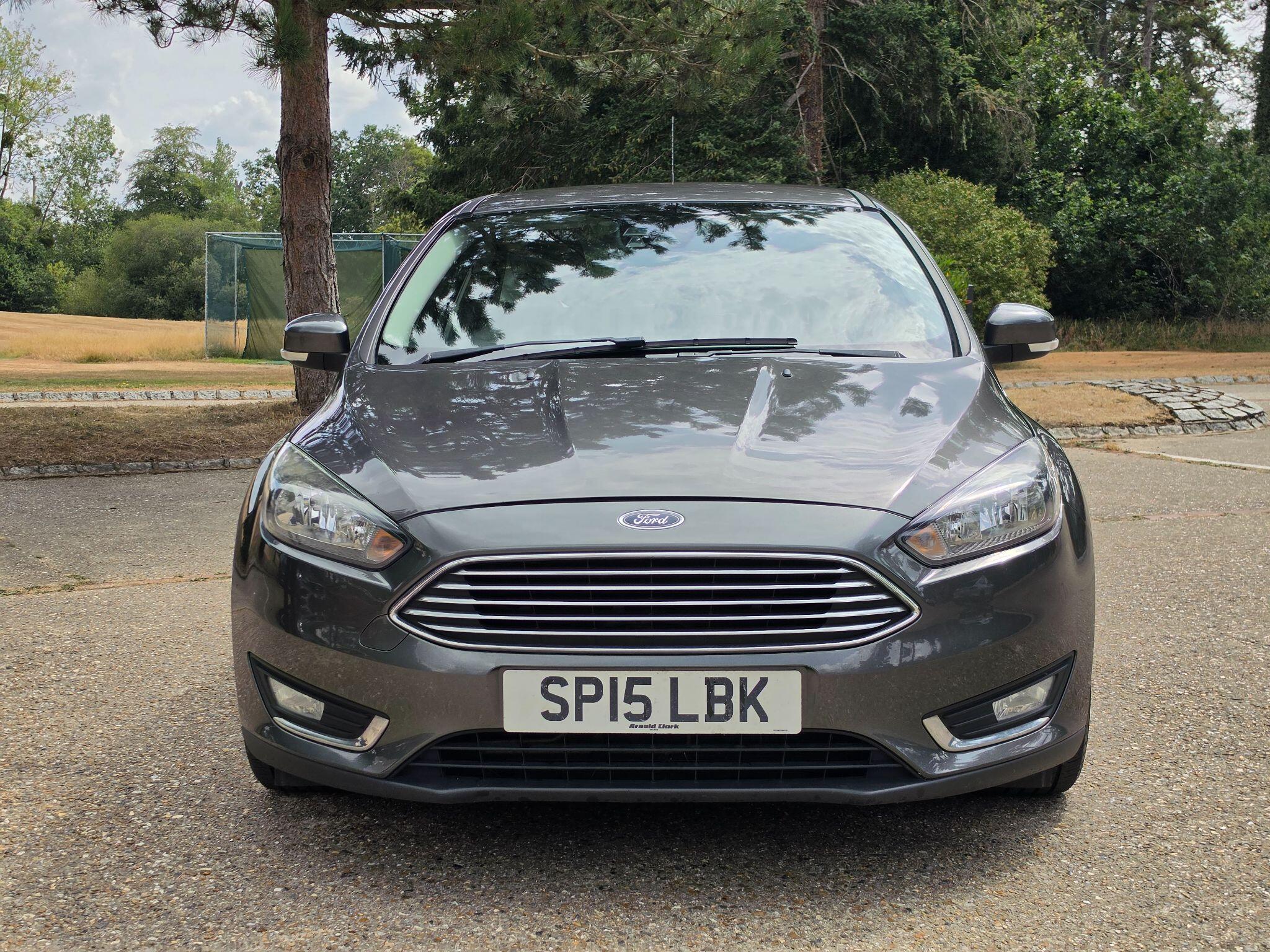 Ford Focus view 7