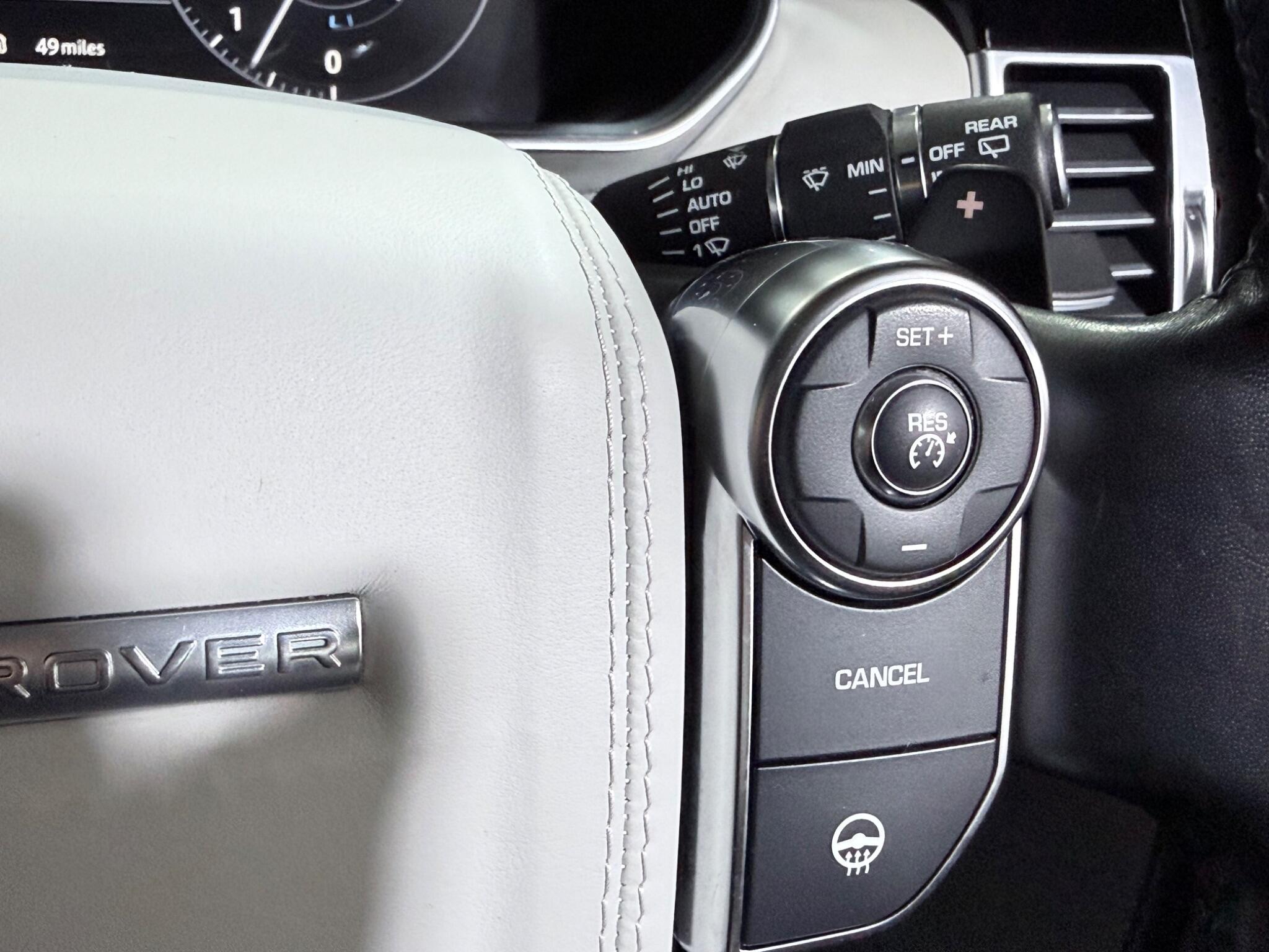 Land Rover Range Rover view 35