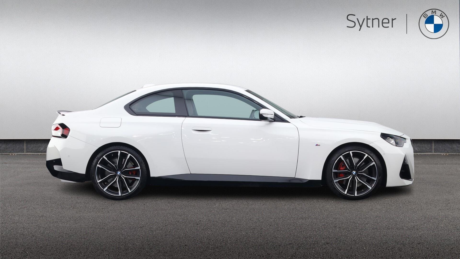 BMW 2 Series view 3