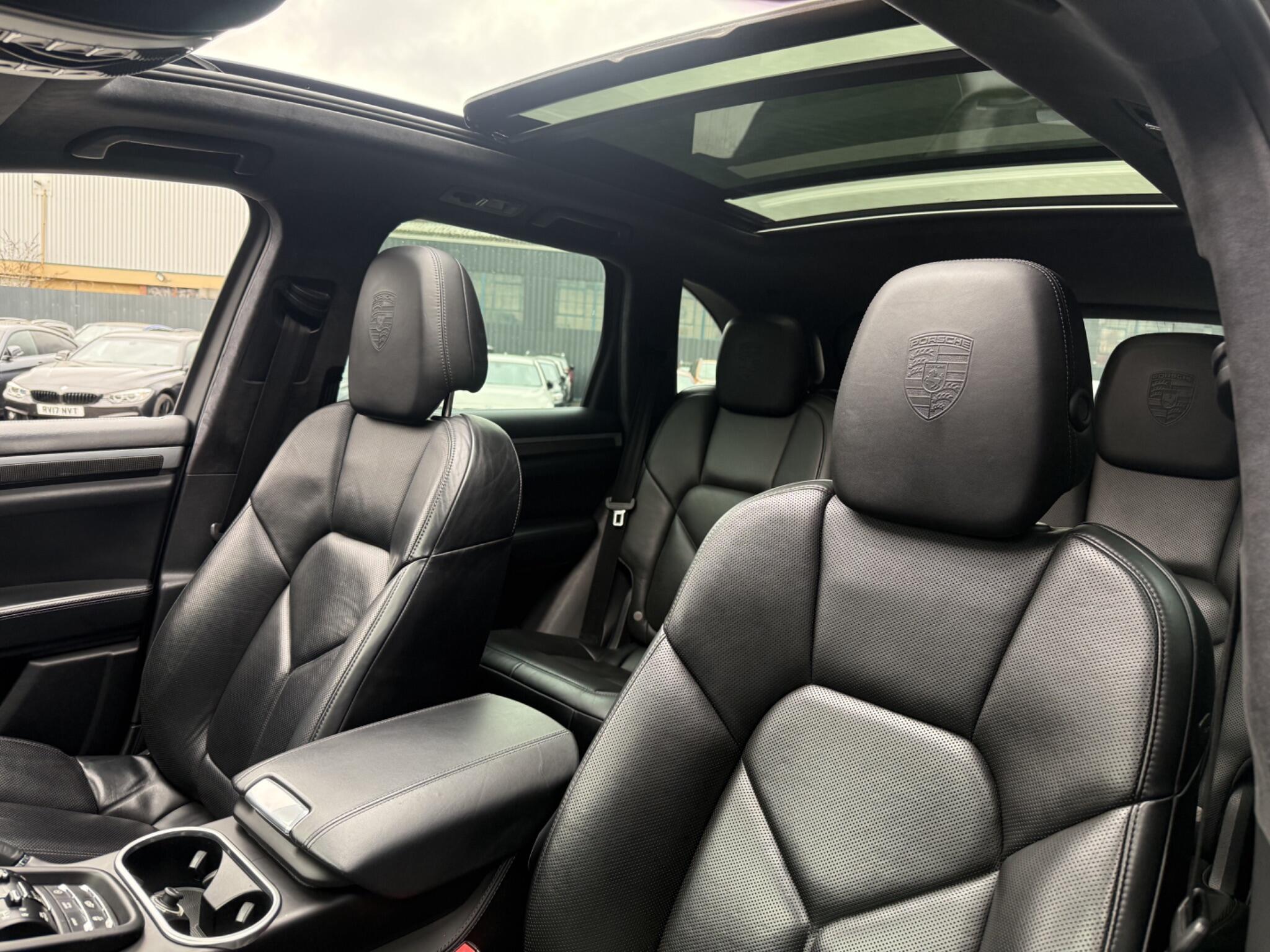 Porsche Cayenne view 42