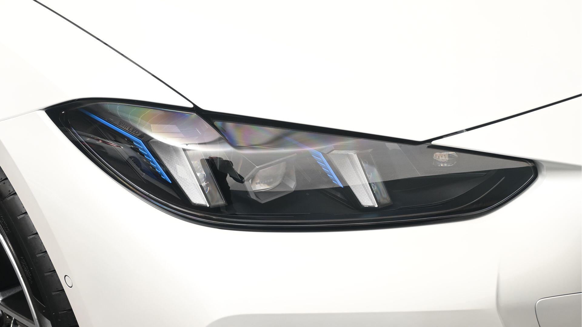 BMW i4 view 23